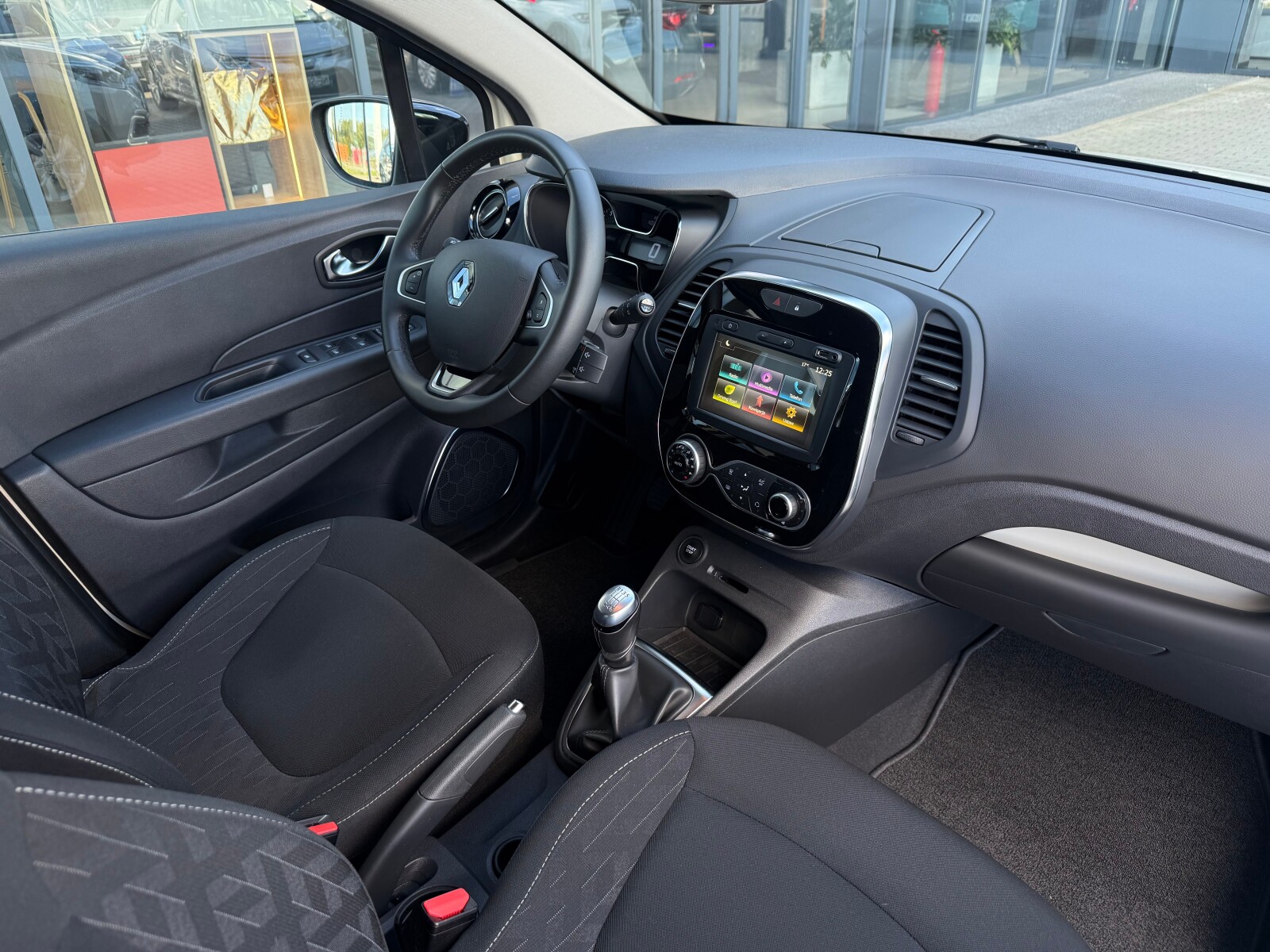 Renault Captur - zdjęcie 15