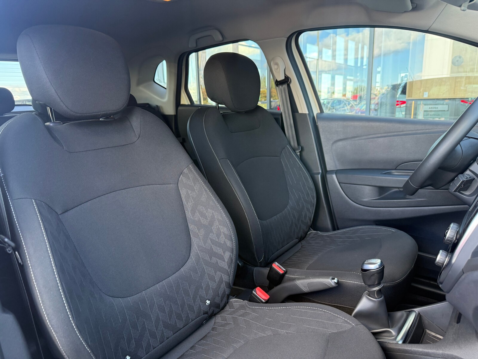 Renault Captur - zdjęcie 16
