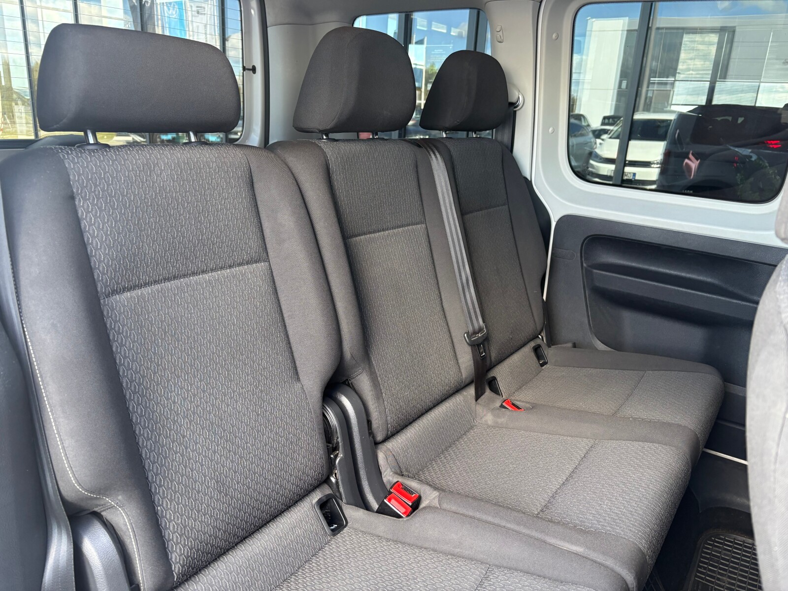Volkswagen Caddy - zdjęcie 14