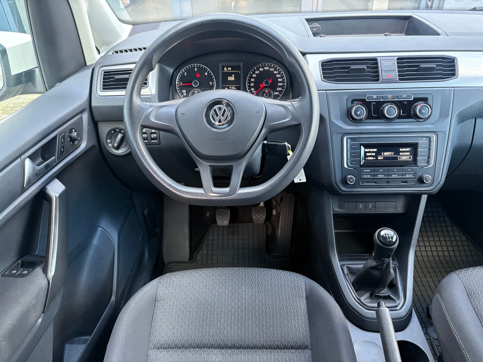 Volkswagen Caddy - zdjęcie 10