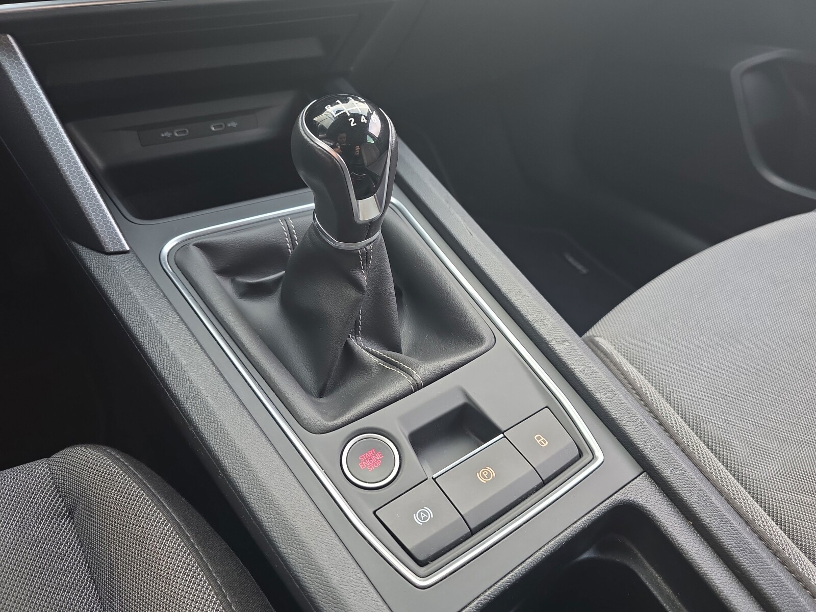 Seat Leon - zdjęcie 22