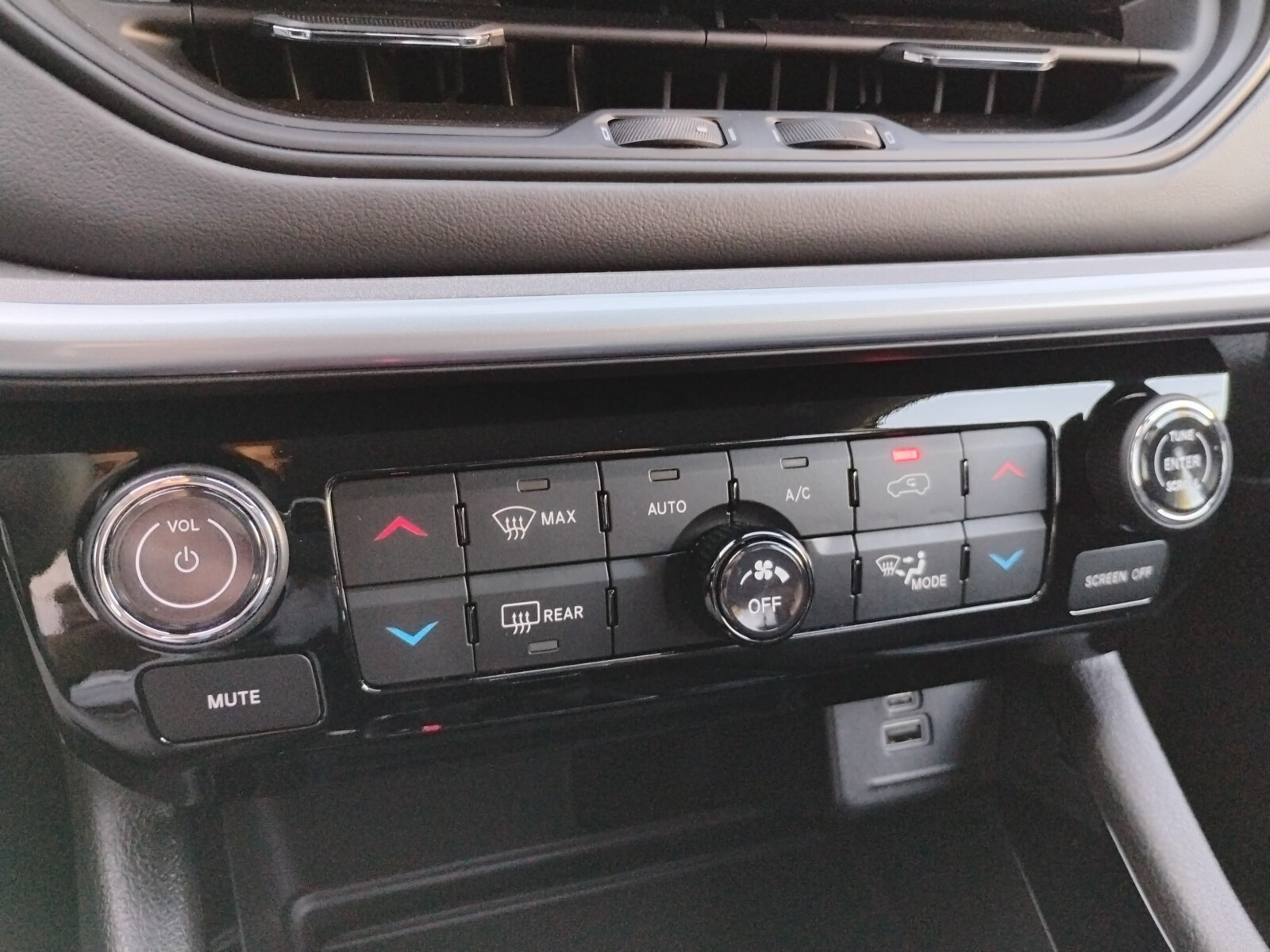 Jeep Compass - zdjęcie 26