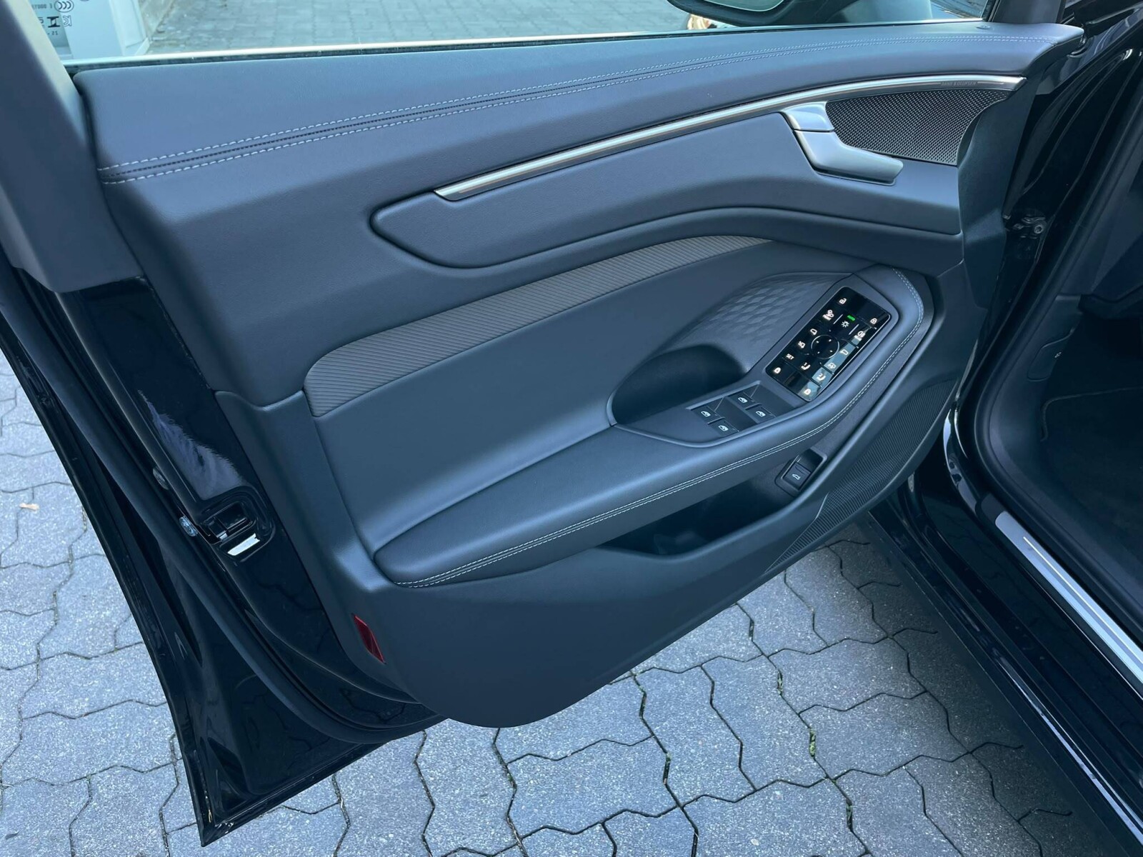 Audi A6 Avant - zdjęcie 20