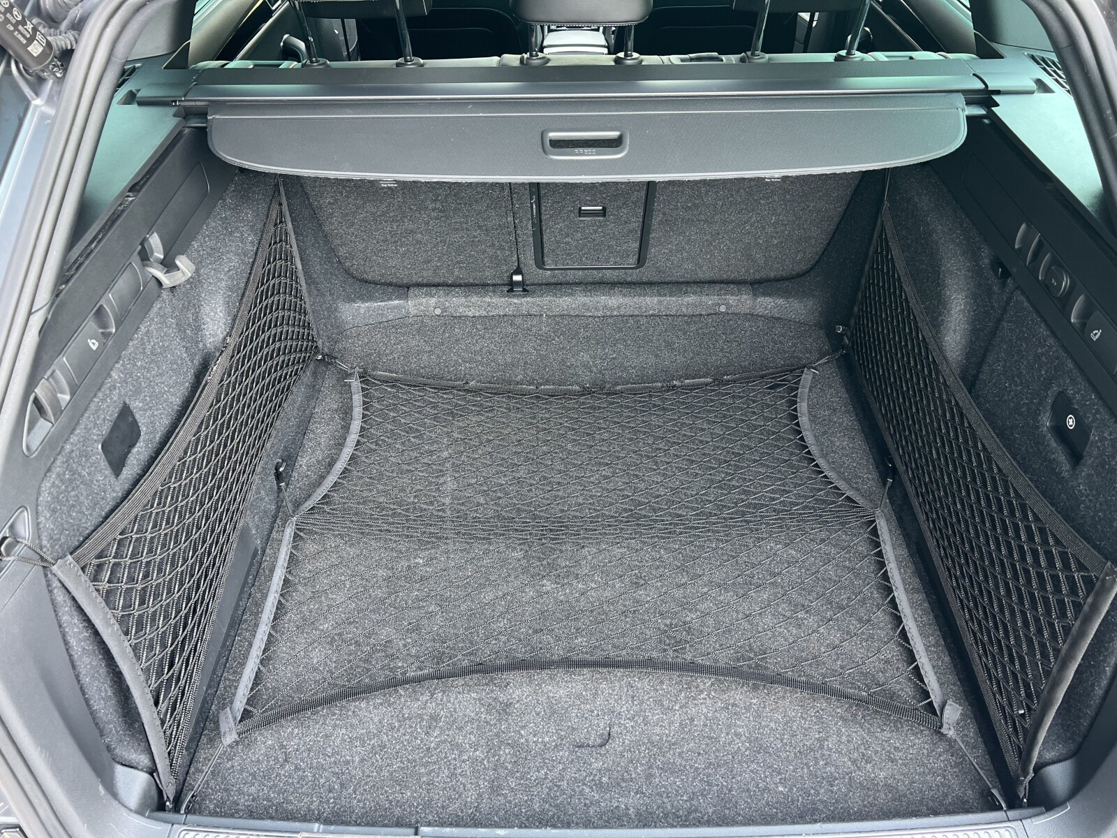 Škoda Superb Combi - zdjęcie 34
