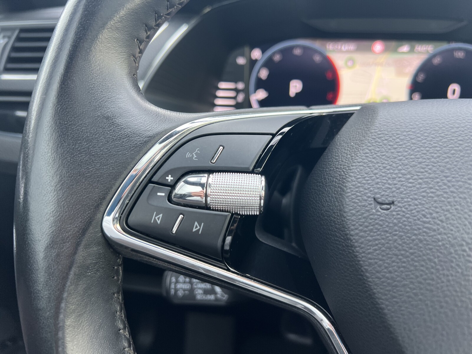 Škoda Superb Combi - zdjęcie 16