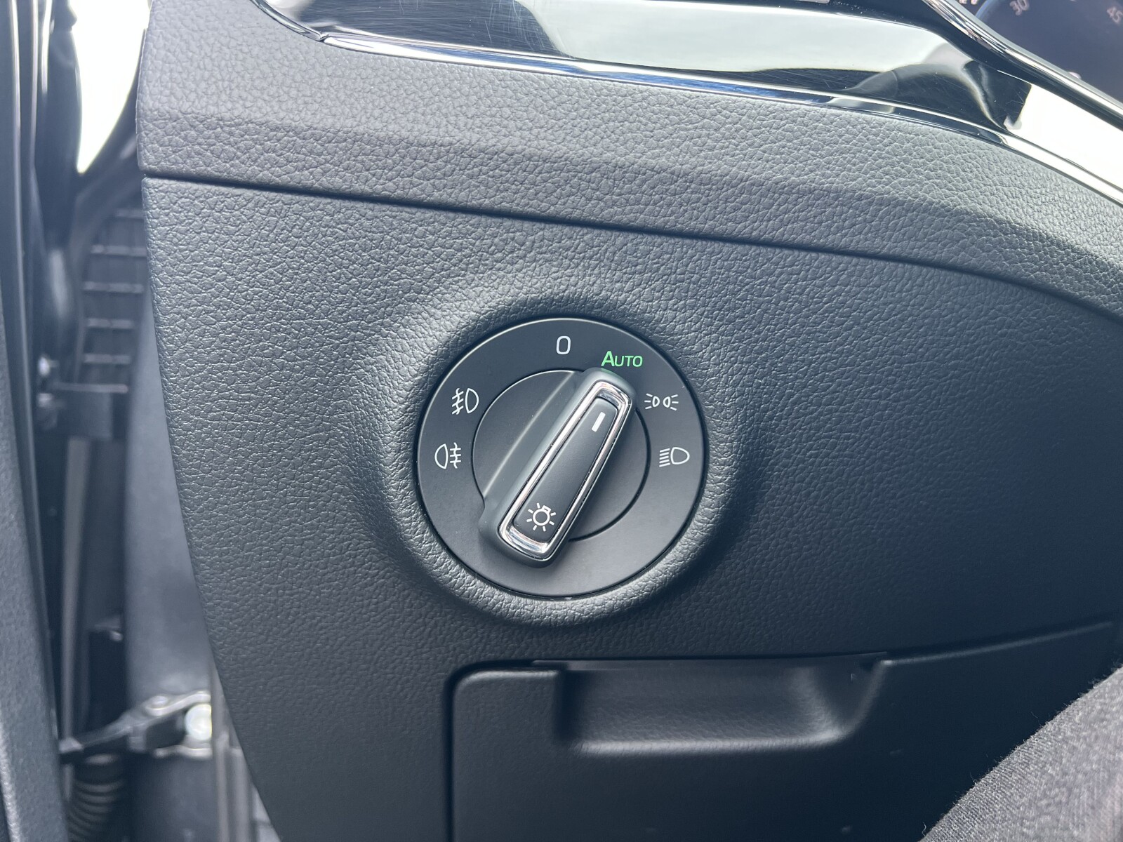 Škoda Superb Combi - zdjęcie 11