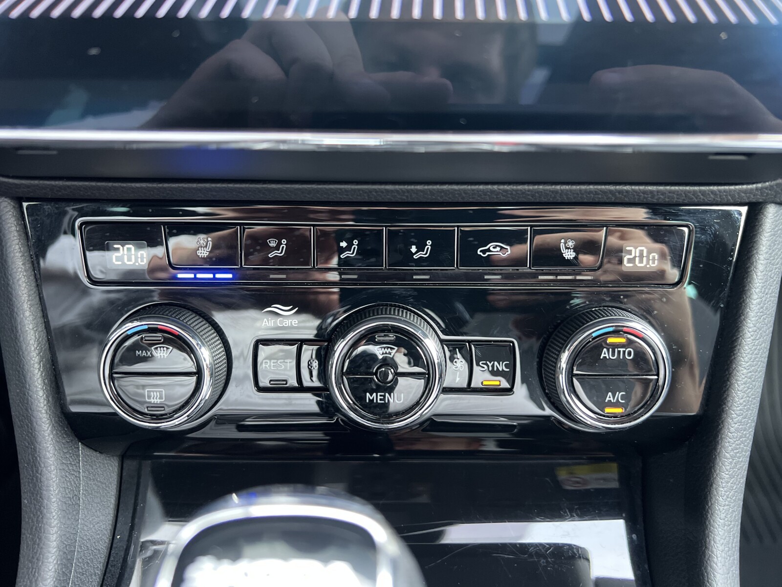 Škoda Superb Combi - zdjęcie 24