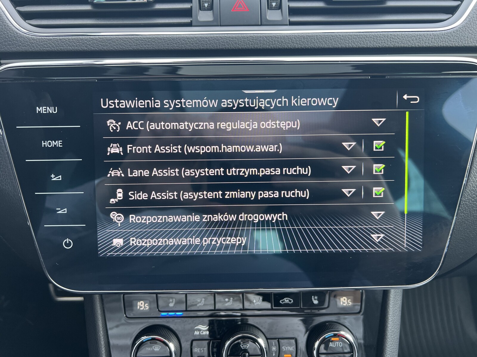 Škoda Superb Combi - zdjęcie 21