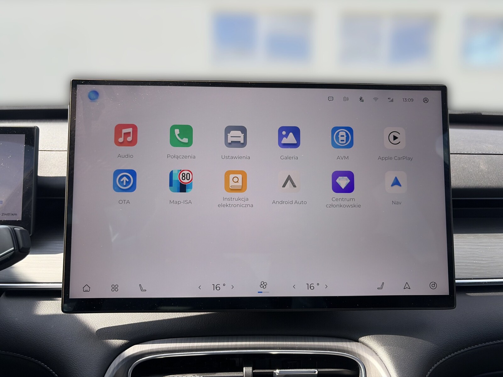 Chery Tiggo 8 PHEV - zdjęcie 33
