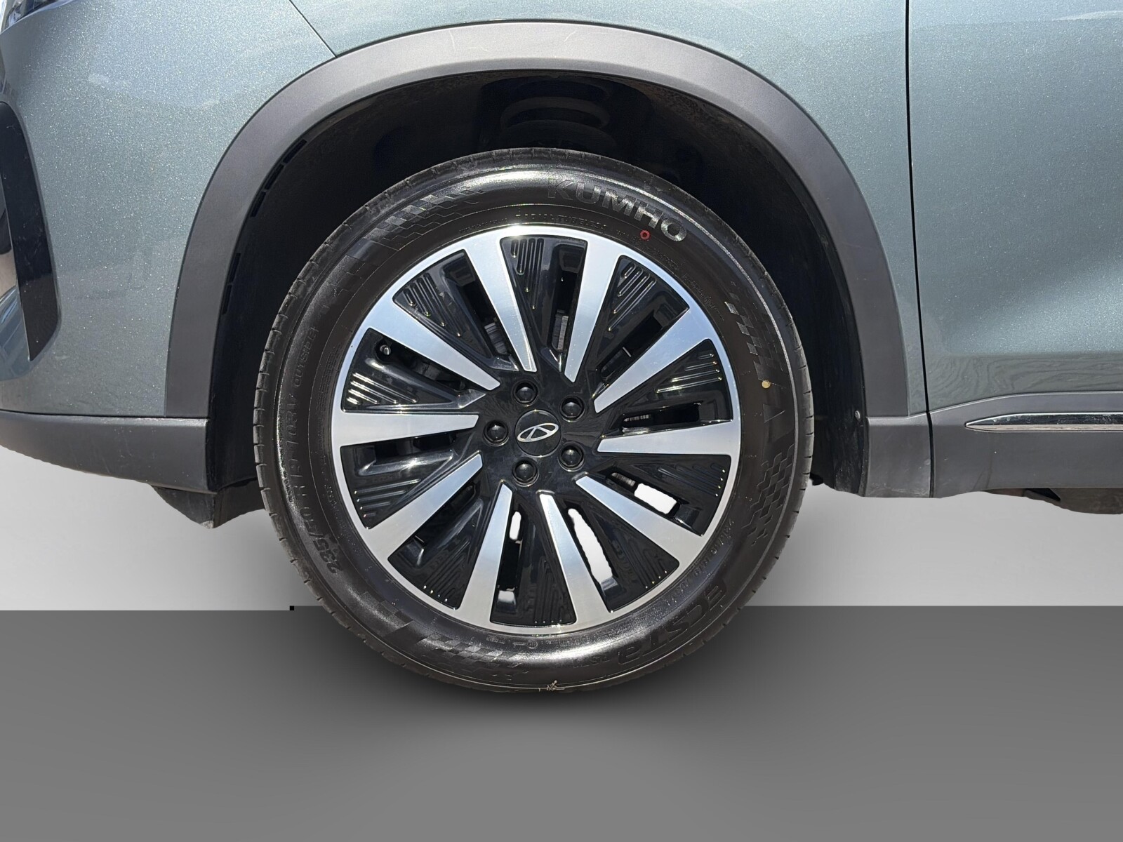 Chery Tiggo 8 PHEV - zdjęcie 18