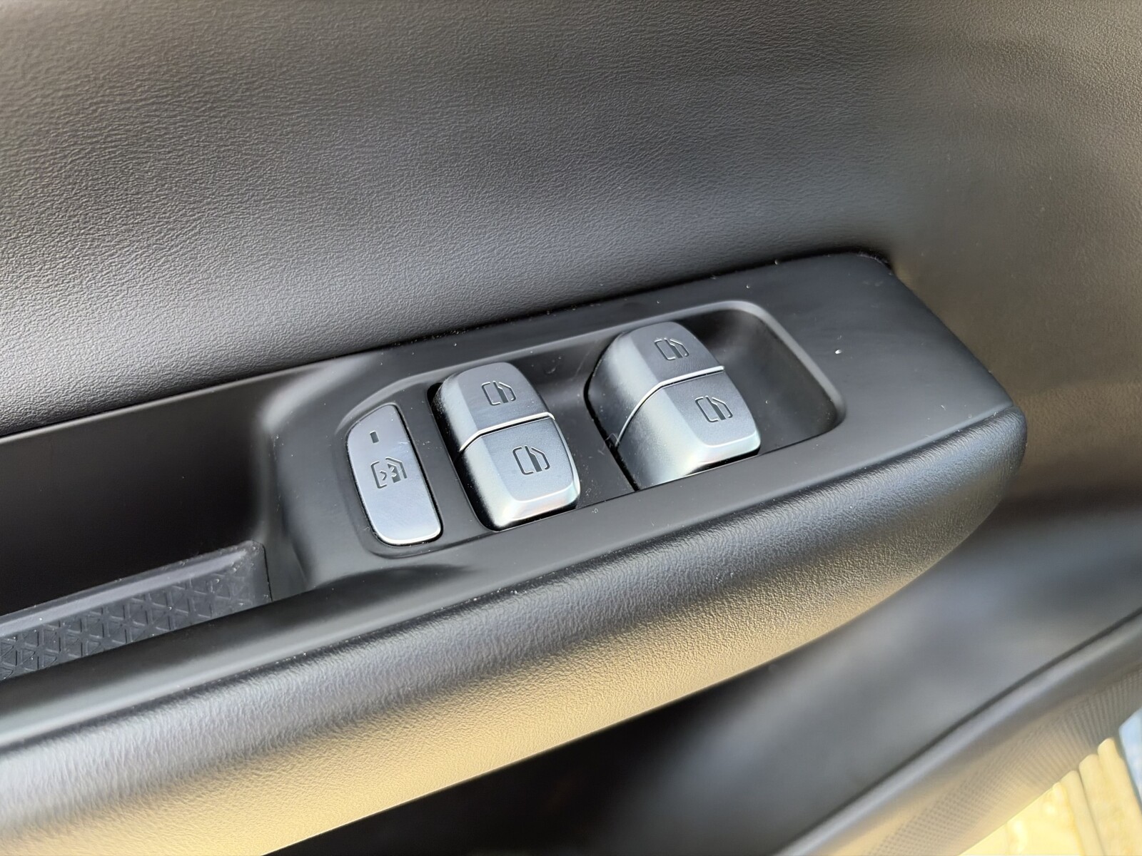 Chery Tiggo 8 PHEV - zdjęcie 20