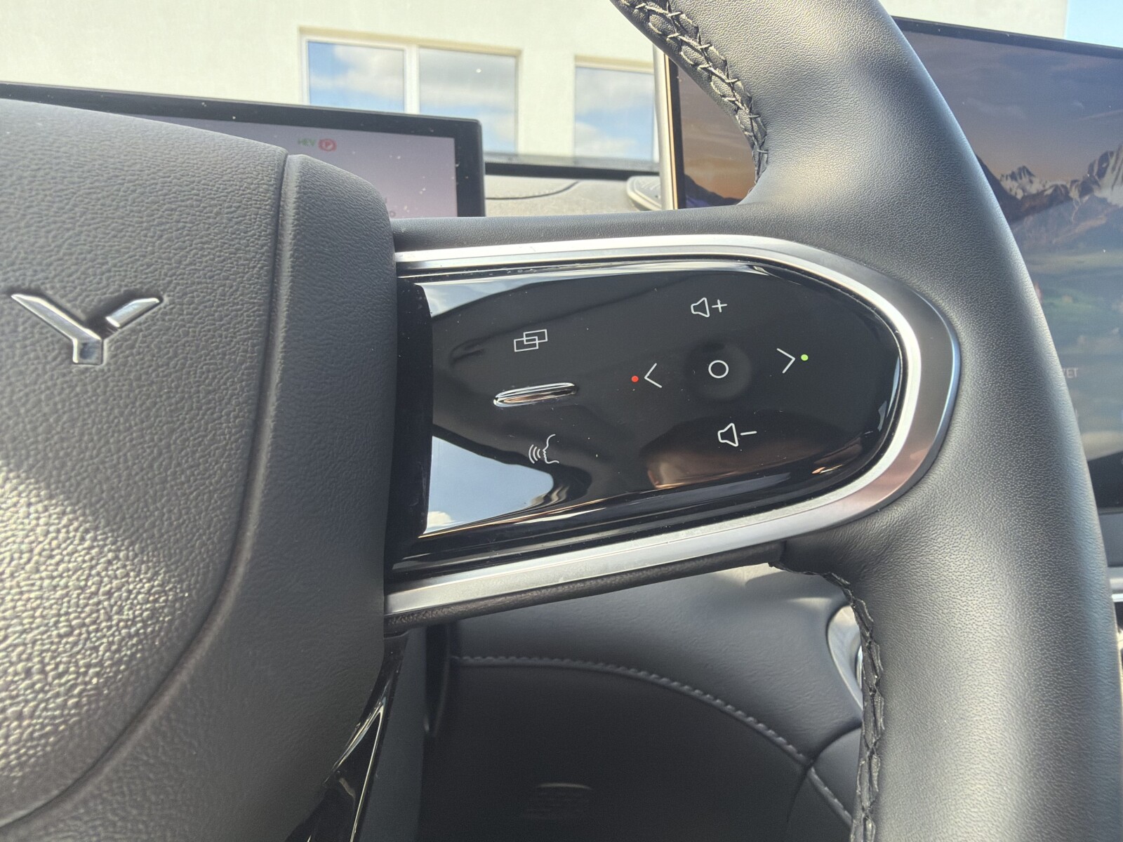 Chery Tiggo 8 PHEV - zdjęcie 25