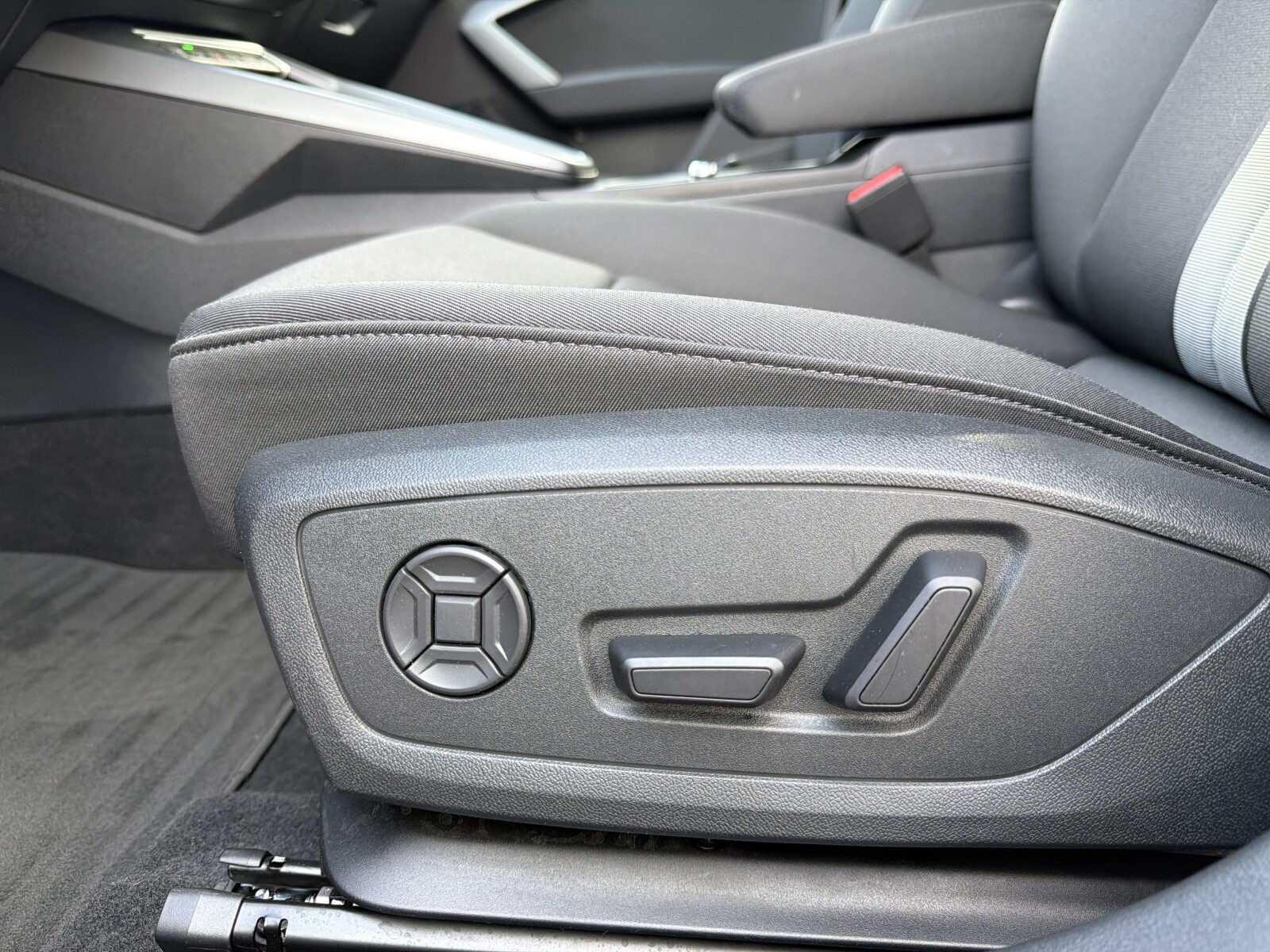 Audi A3 allstreet - zdjęcie 11