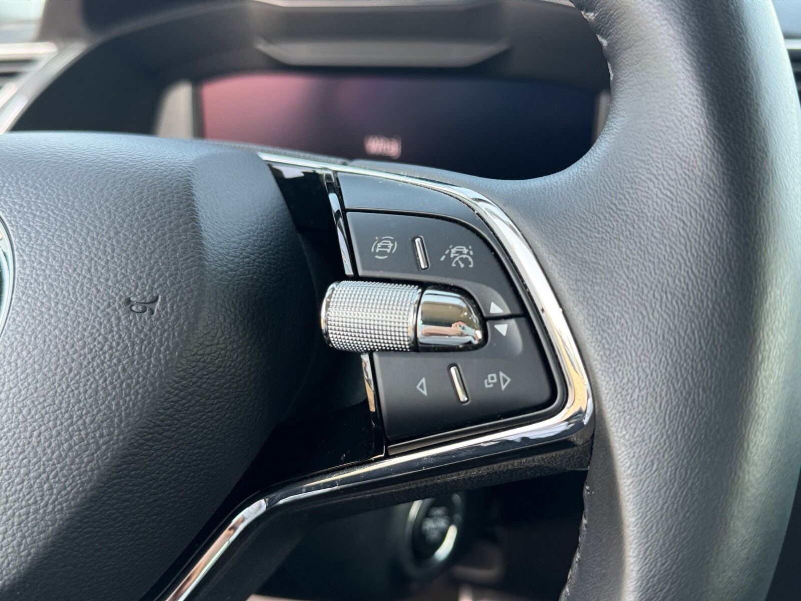 Škoda Superb Combi - zdjęcie 13