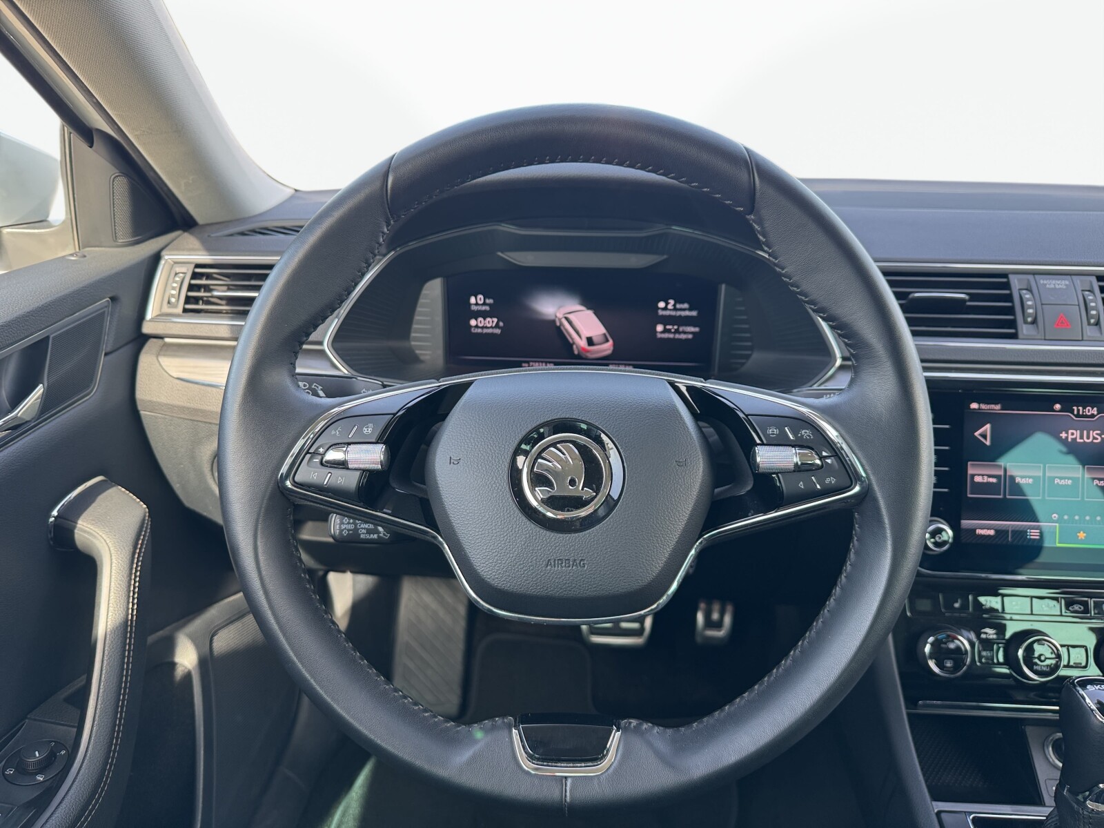 Škoda Superb Combi - zdjęcie 11