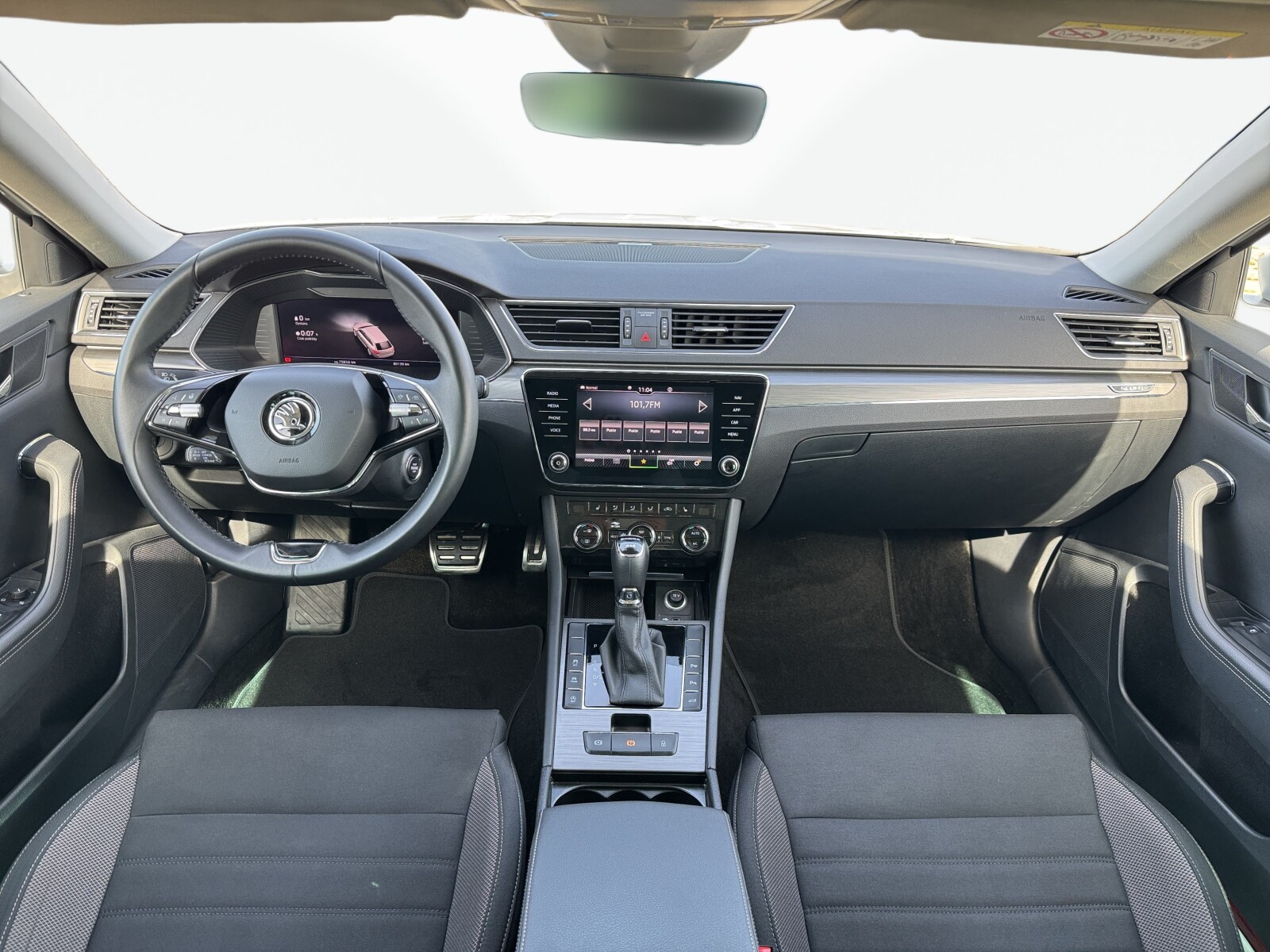 Škoda Superb Combi - zdjęcie 10