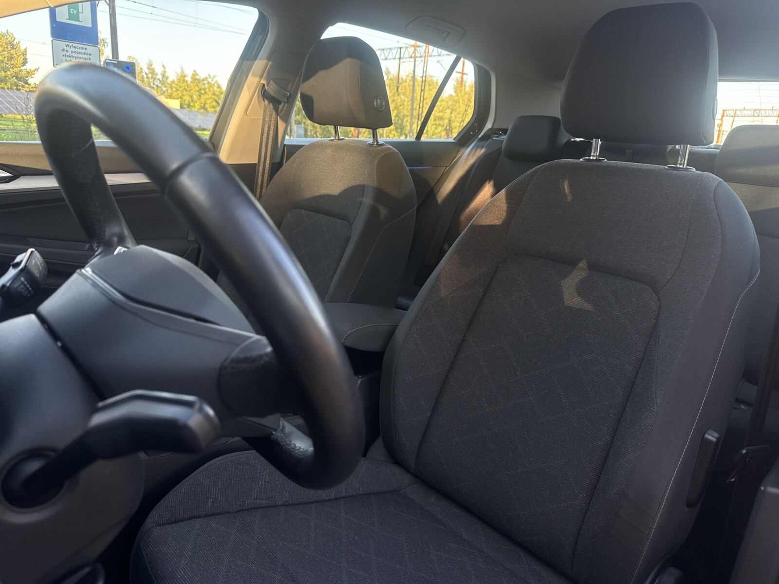 Volkswagen Golf - zdjęcie 11