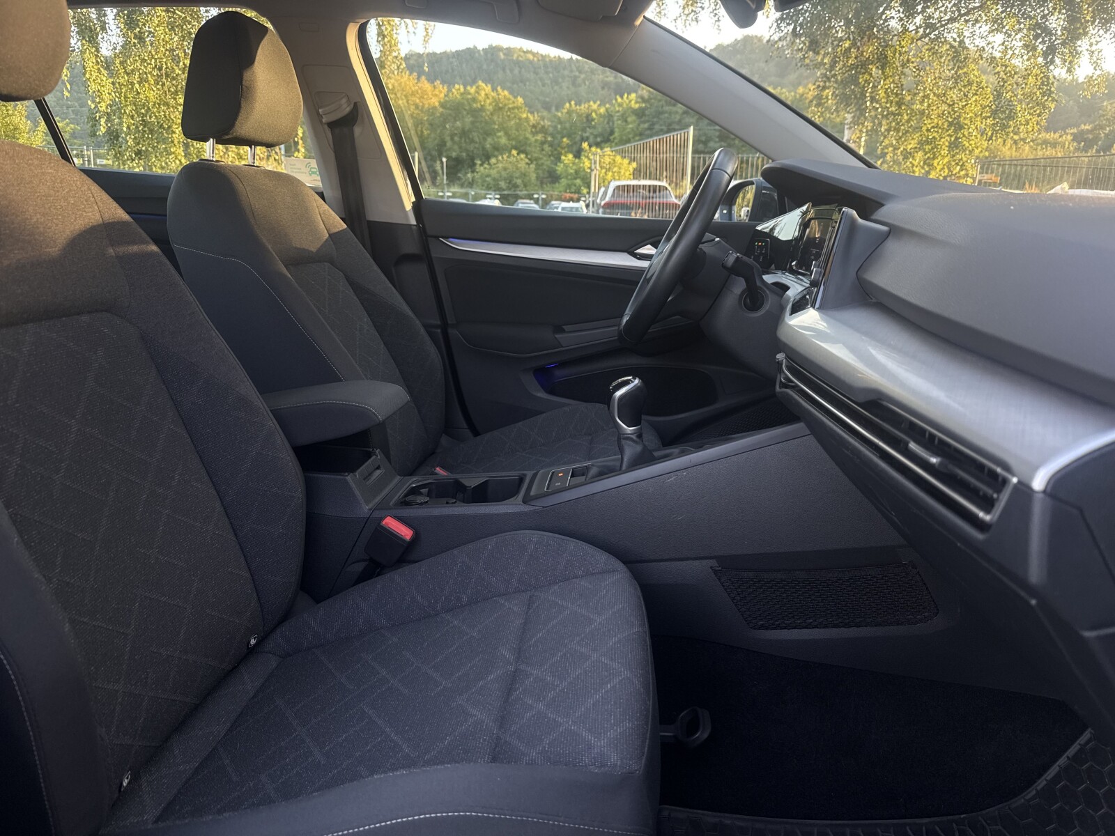 Volkswagen Golf - zdjęcie 12