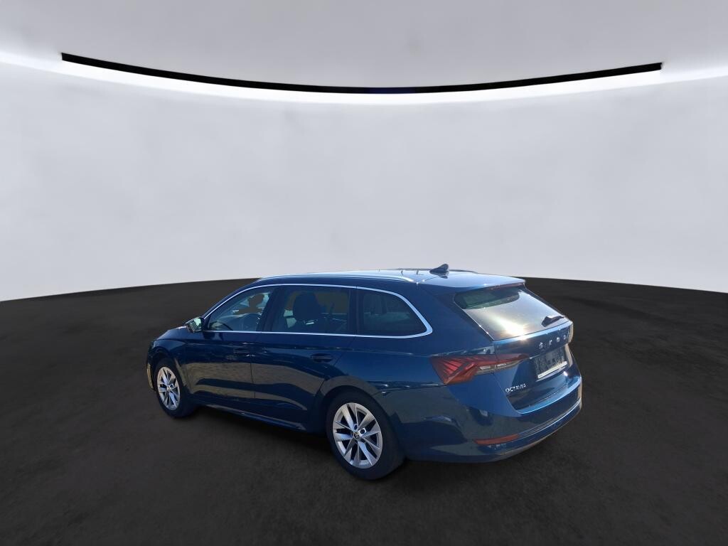 Škoda Octavia Combi - zdjęcie 3