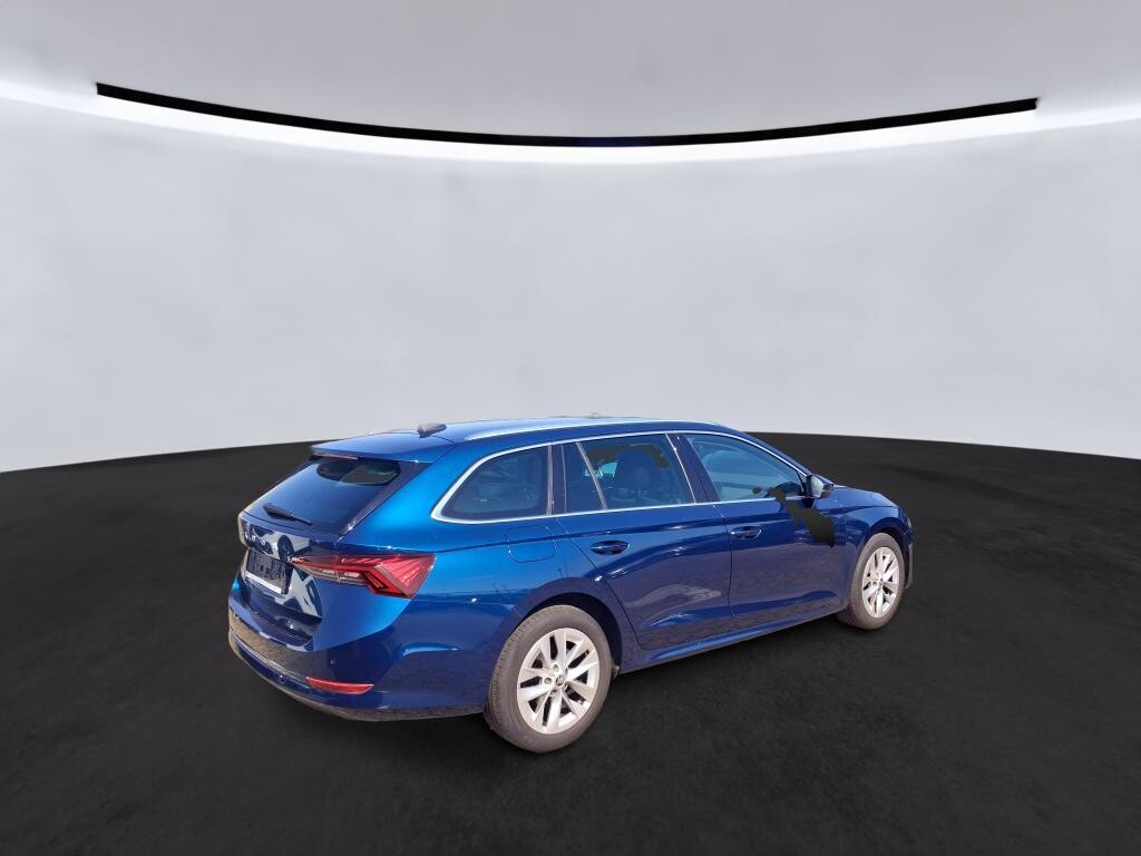 Škoda Octavia Combi - zdjęcie 4