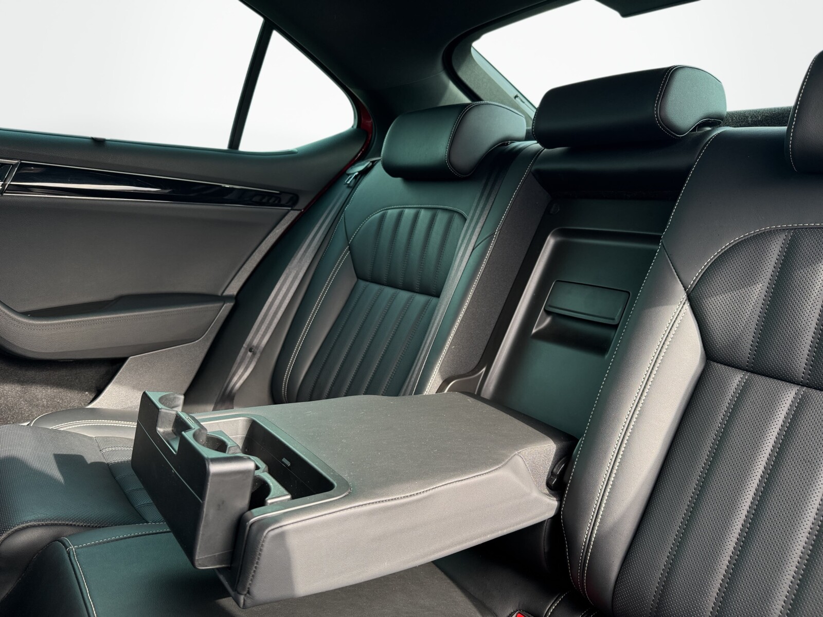 Škoda Superb - zdjęcie 29