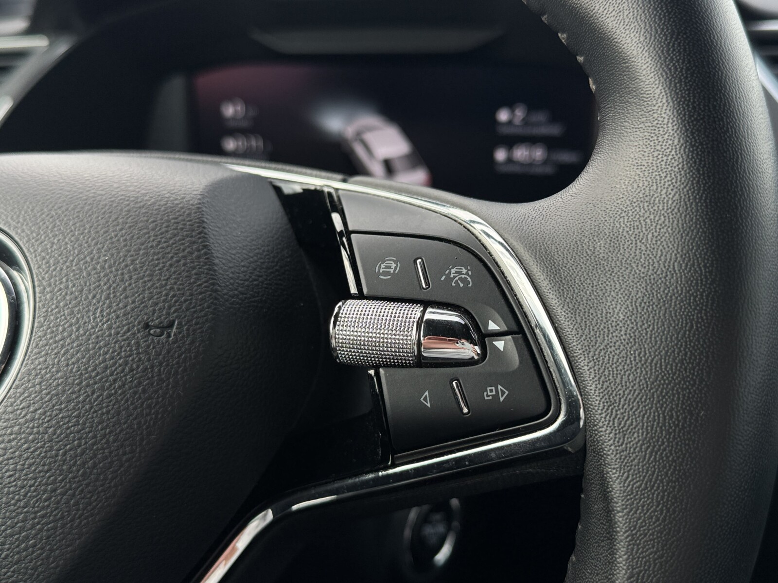 Škoda Superb - zdjęcie 13