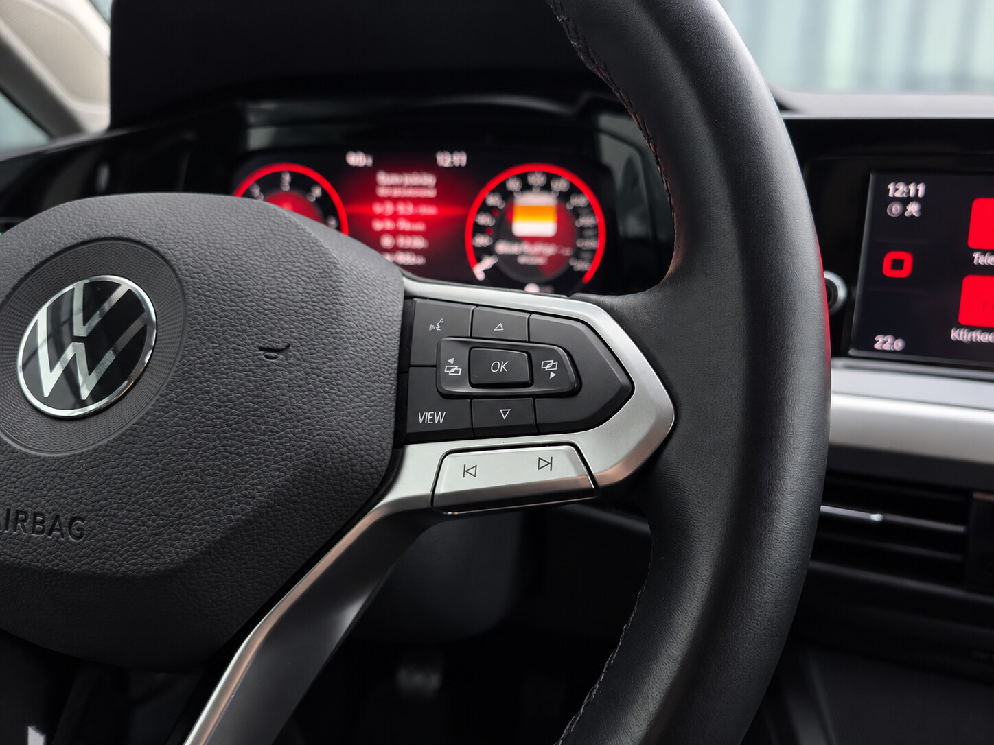Volkswagen Golf - zdjęcie 14