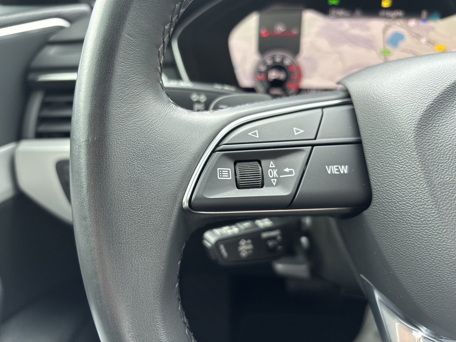 Audi A4 Avant - zdjęcie 12