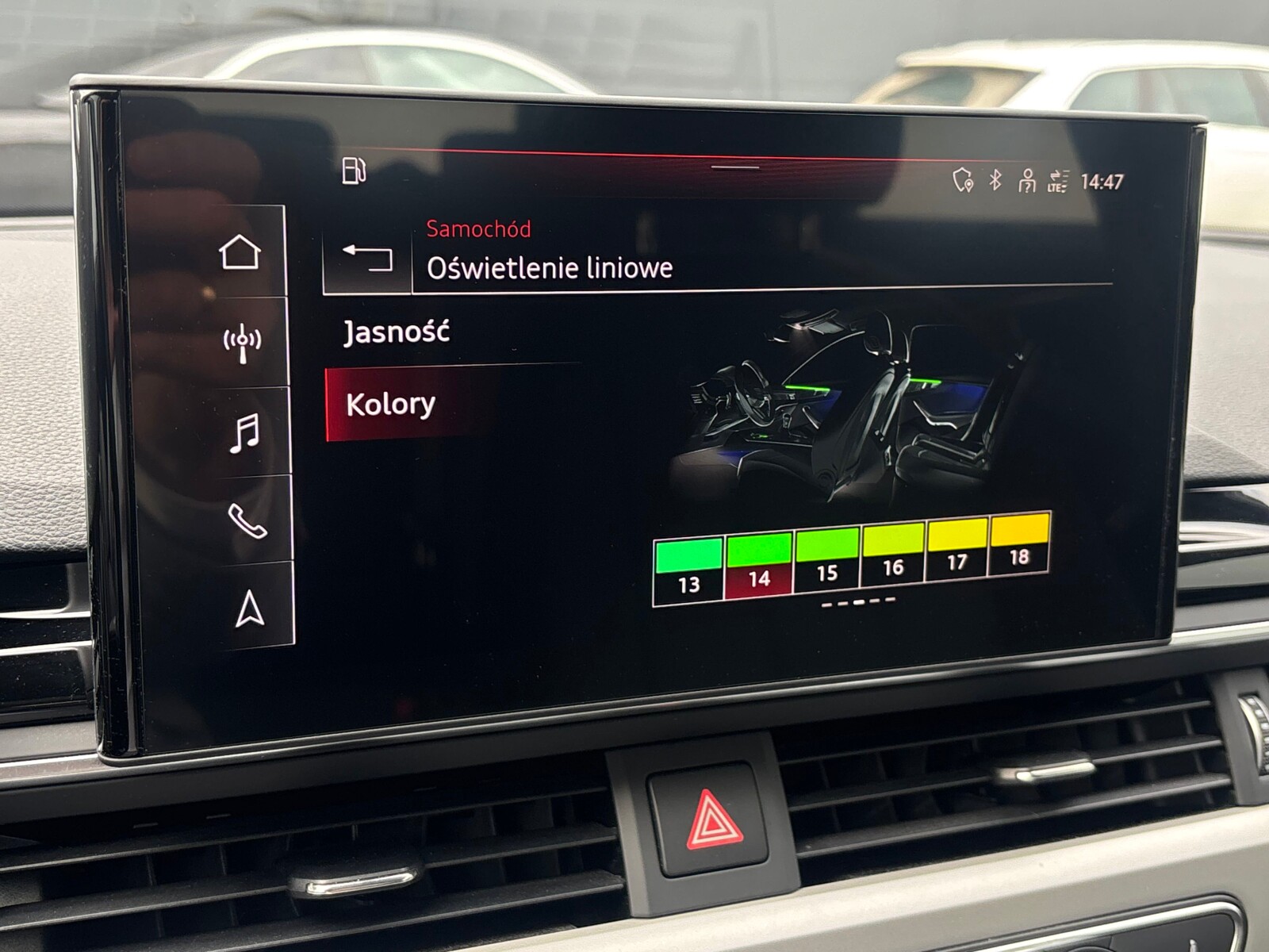 Audi A4 Avant - zdjęcie 21