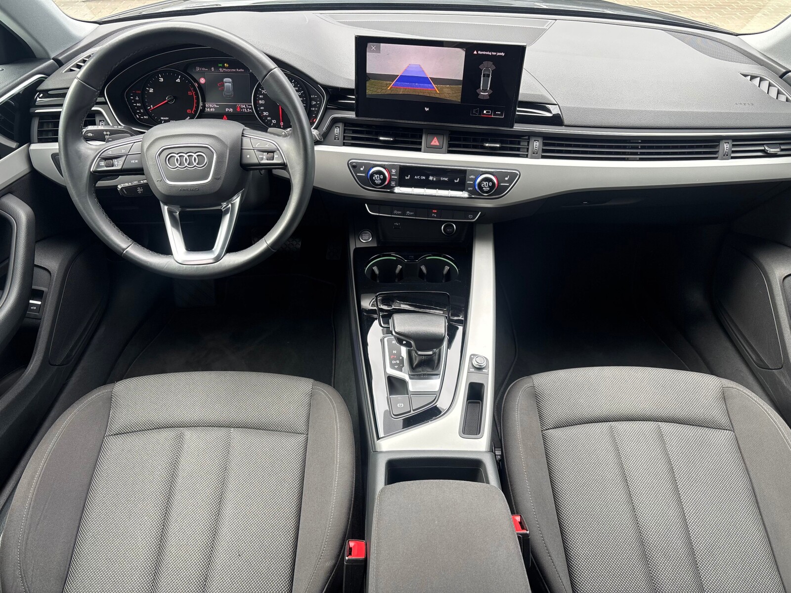 Audi A4 Avant - zdjęcie 9