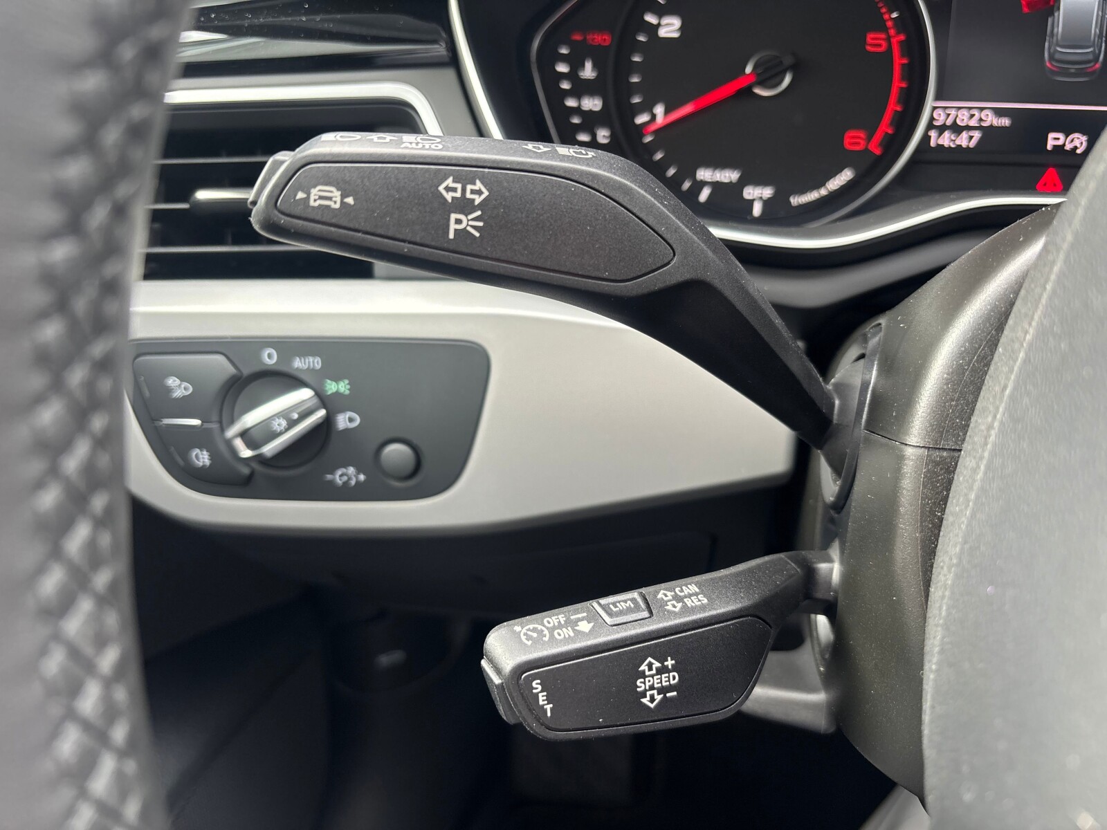 Audi A4 Avant - zdjęcie 12