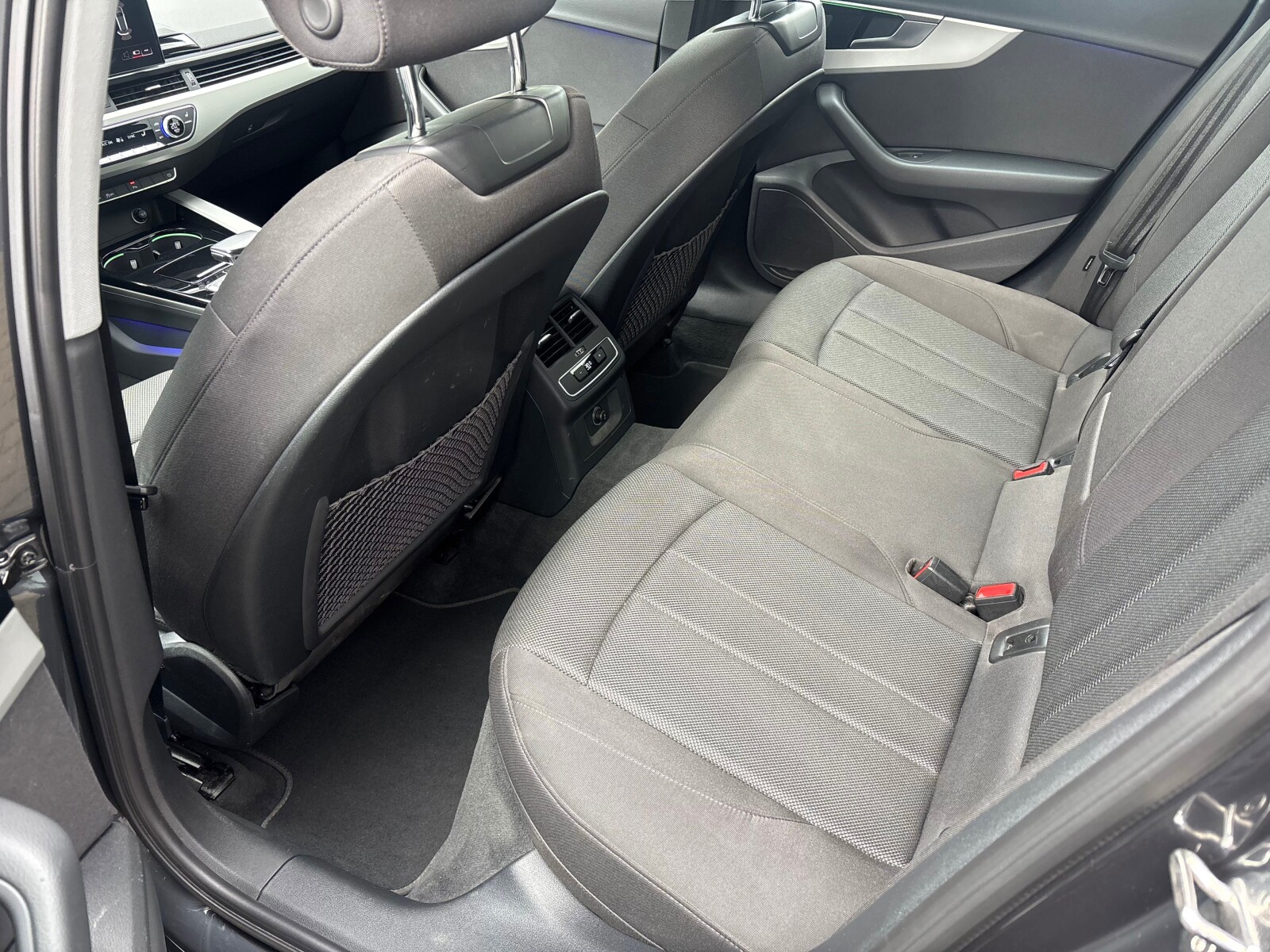 Audi A4 Avant - zdjęcie 26