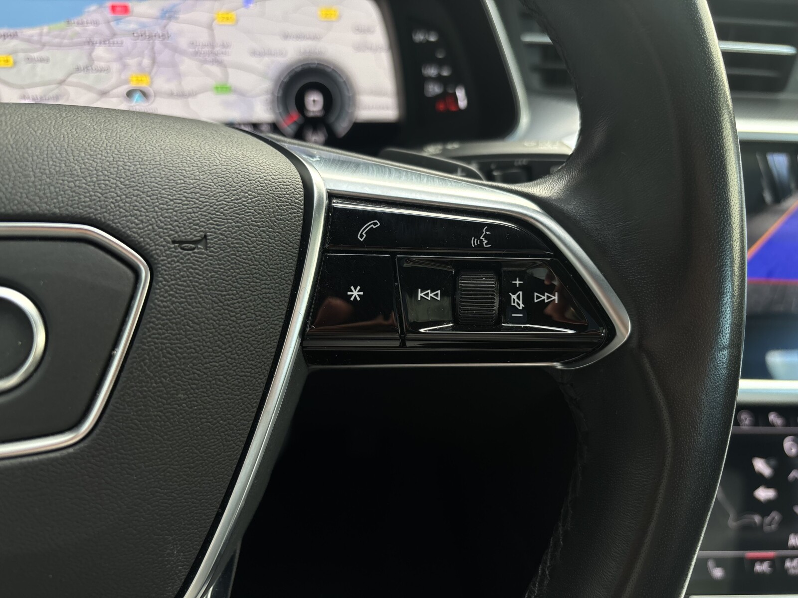 Audi A6 Avant - zdjęcie 15