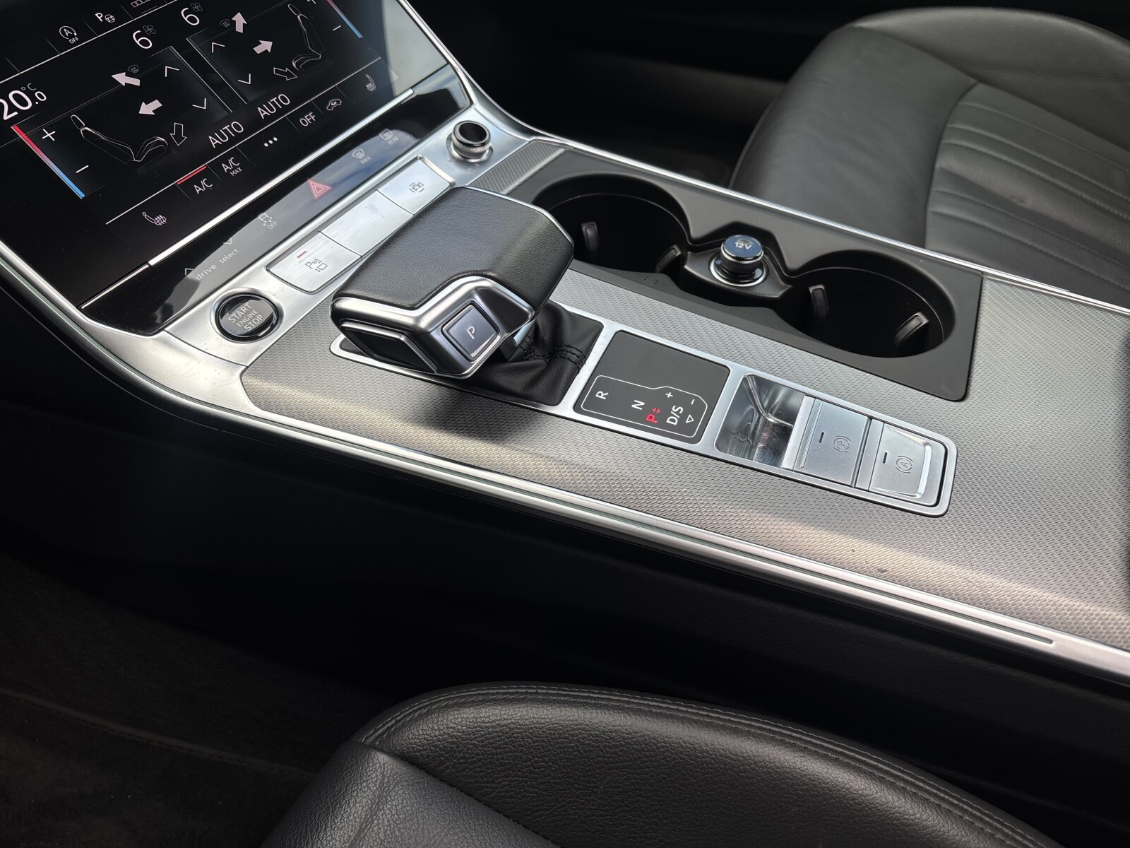 Audi A6 Avant - zdjęcie 20