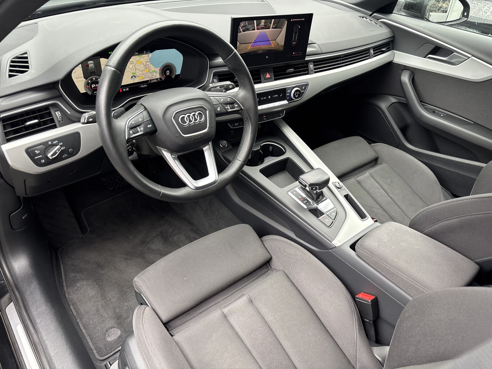 Audi A4 Avant - zdjęcie 21