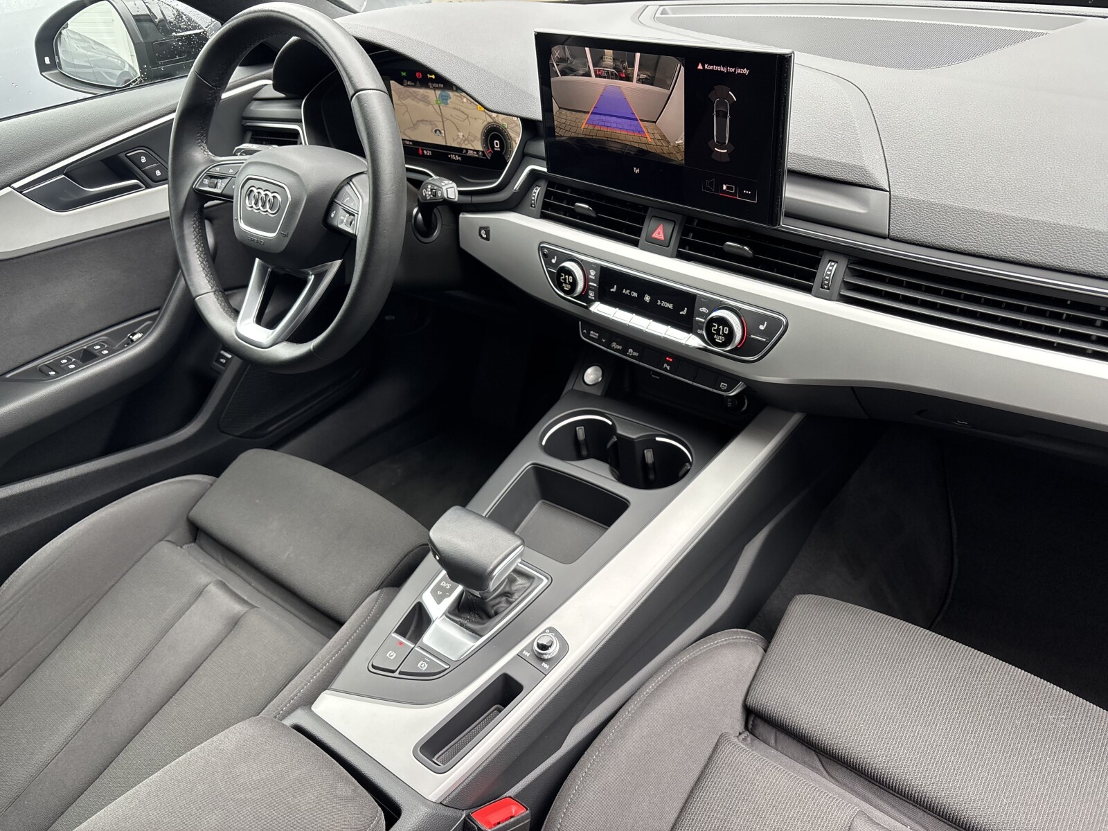 Audi A4 Avant - zdjęcie 36