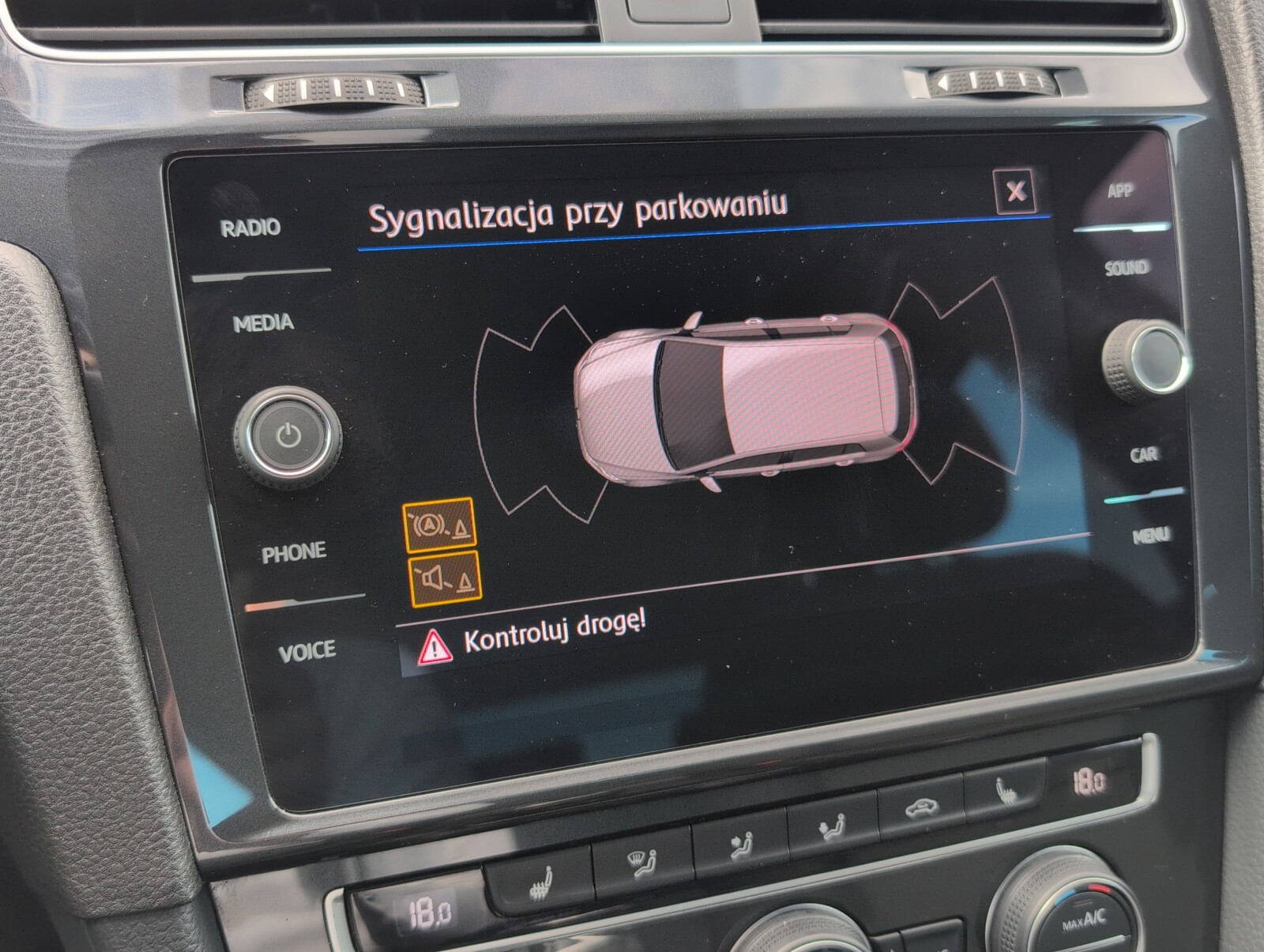 Volkswagen Golf - zdjęcie 26