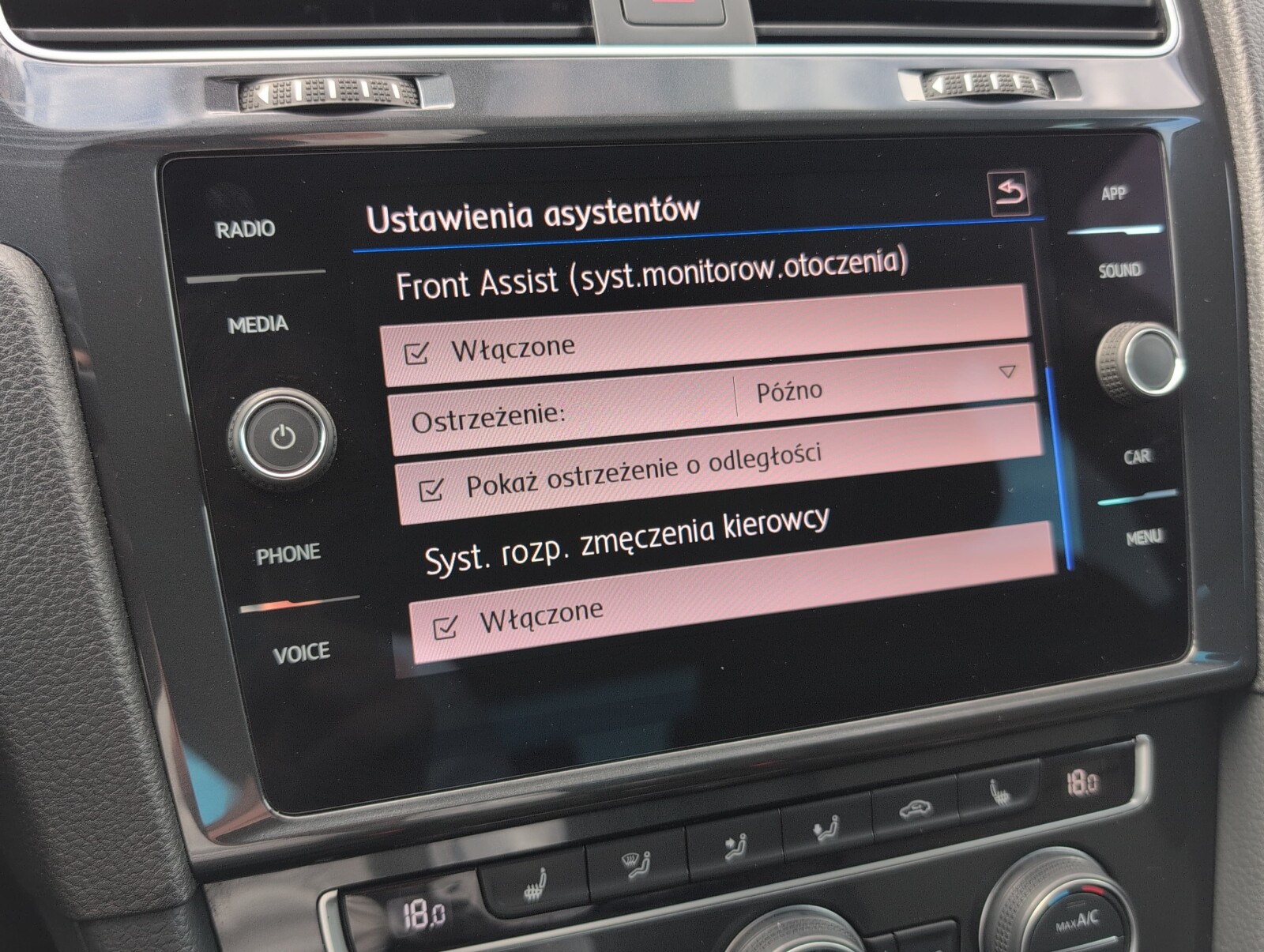 Volkswagen Golf - zdjęcie 24