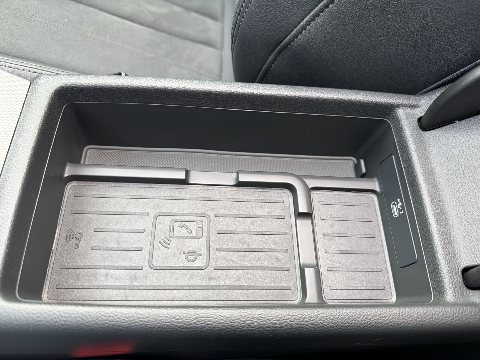 Audi A4 Limousine - zdjęcie 27