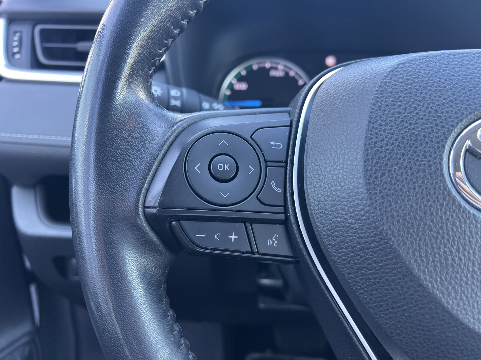 Toyota RAV 4 - zdjęcie 13