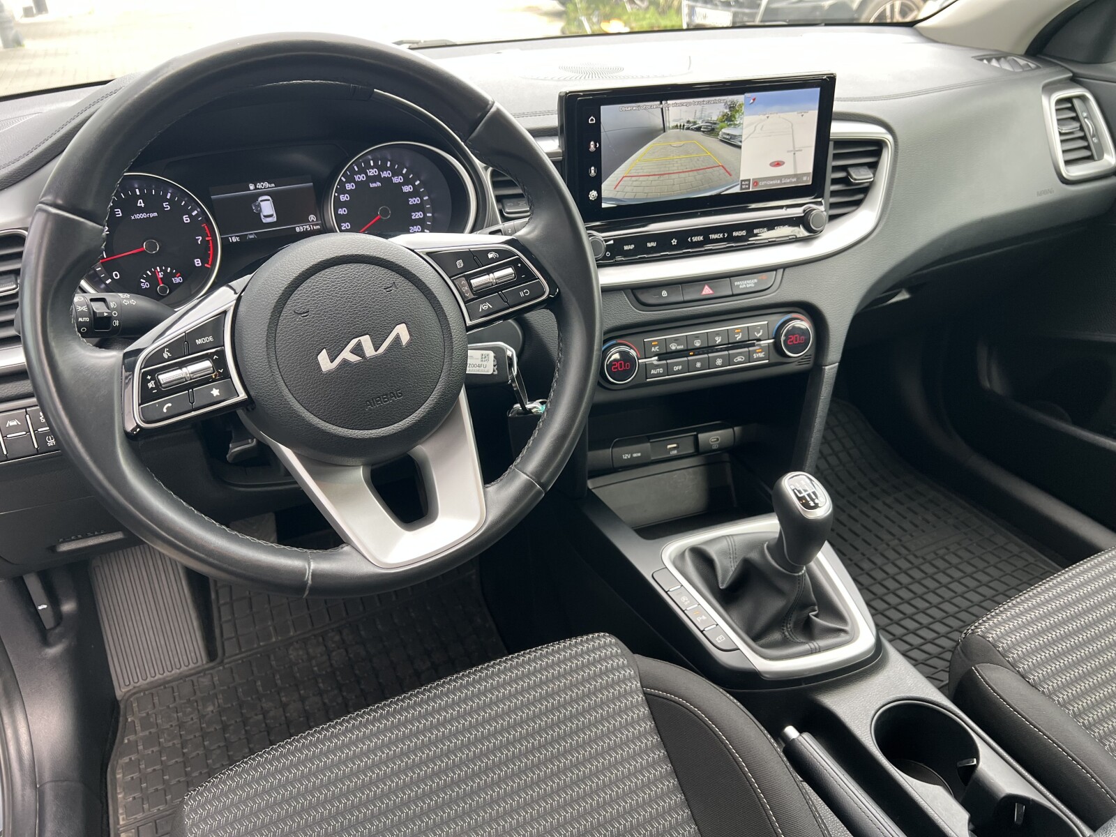 Kia Ceed - zdjęcie 9