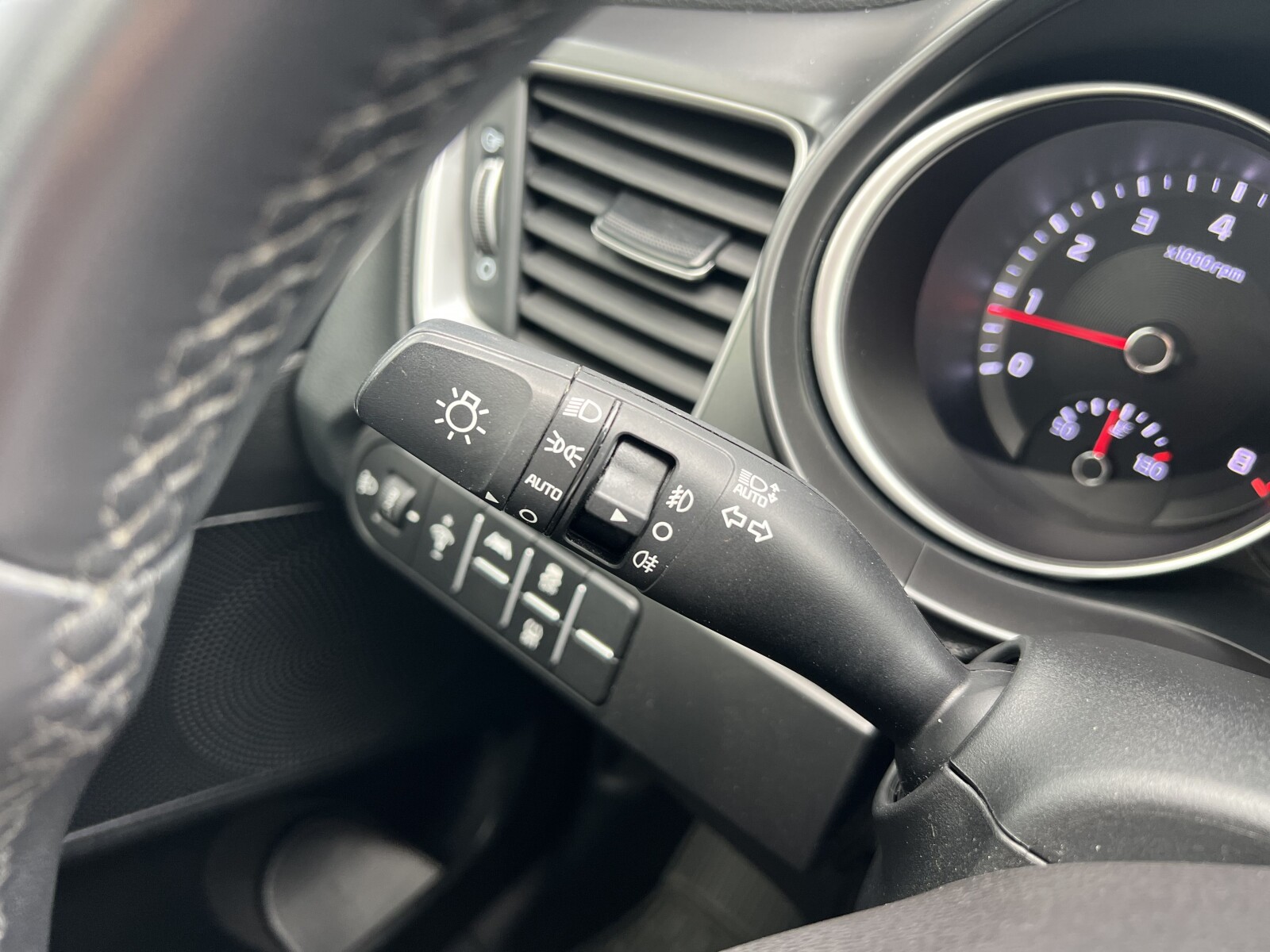 Kia Ceed - zdjęcie 13