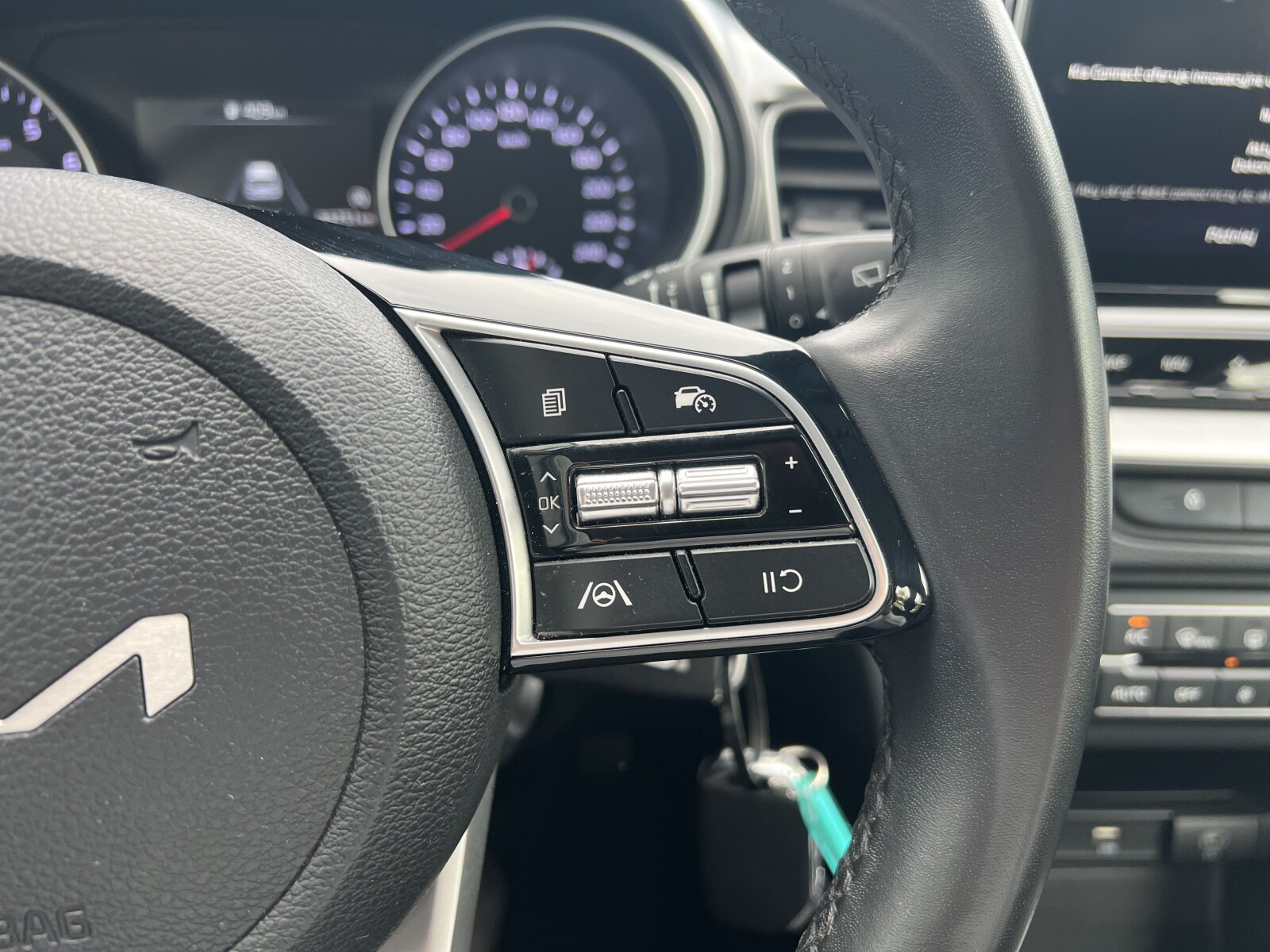 Kia Ceed - zdjęcie 15