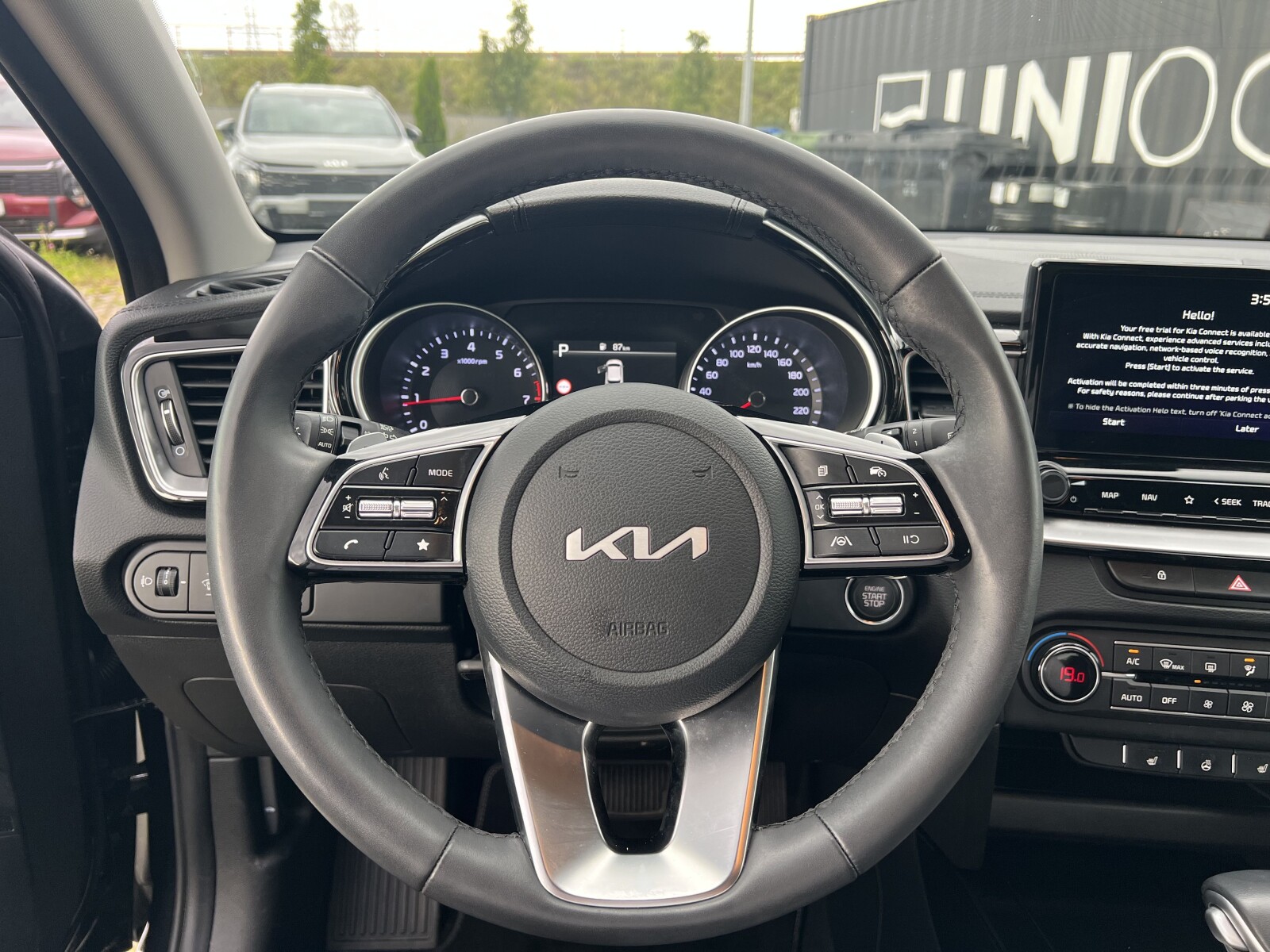 Kia Ceed - zdjęcie 16