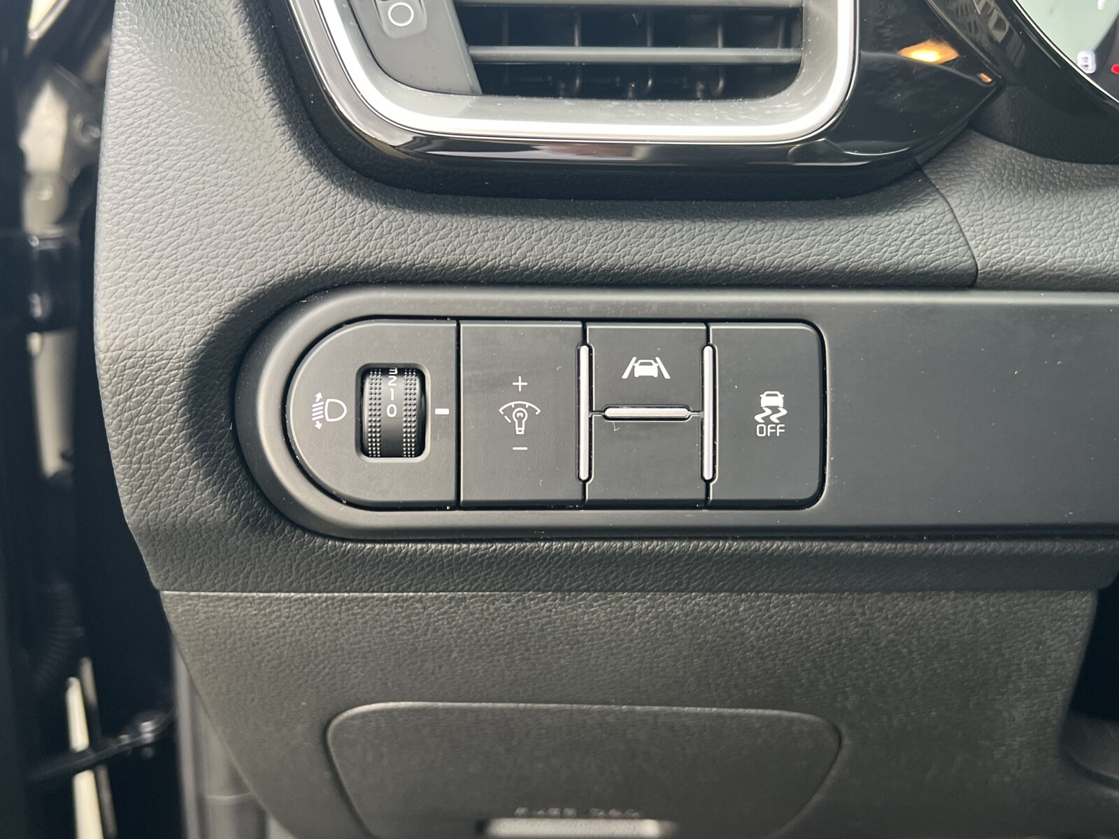Kia Ceed - zdjęcie 10