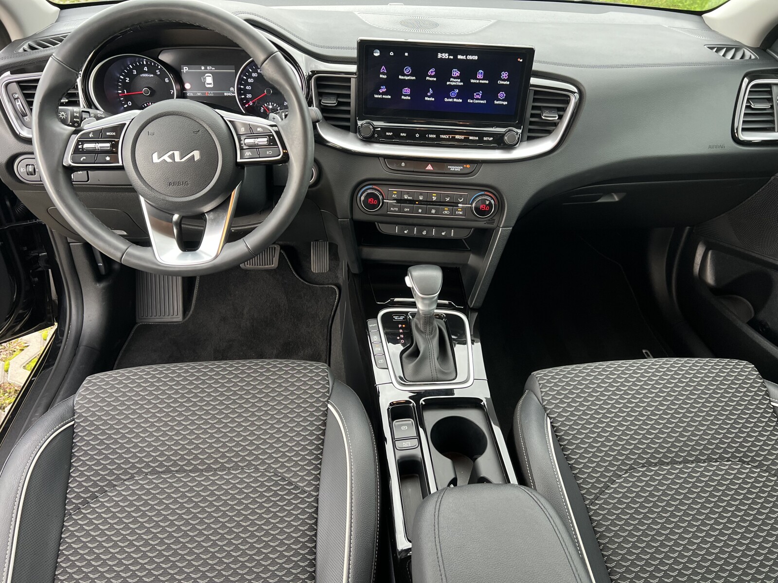 Kia Ceed - zdjęcie 27