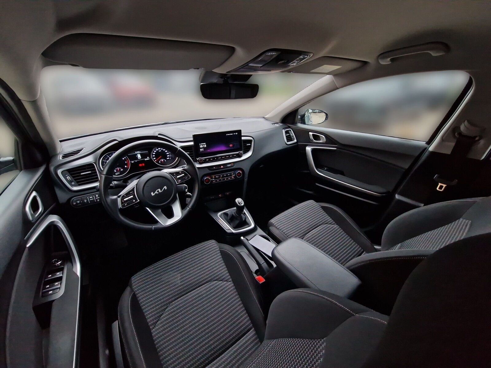 Kia Ceed - zdjęcie 11