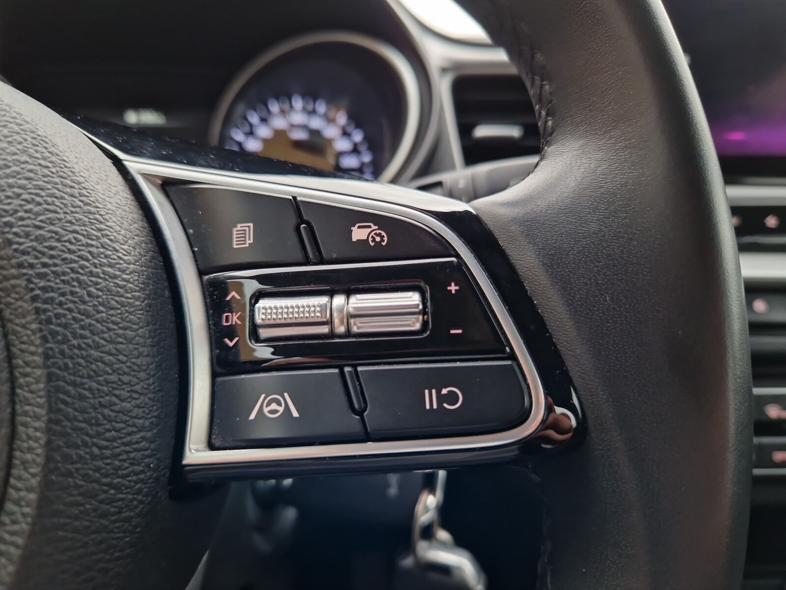 Kia Ceed - zdjęcie 16