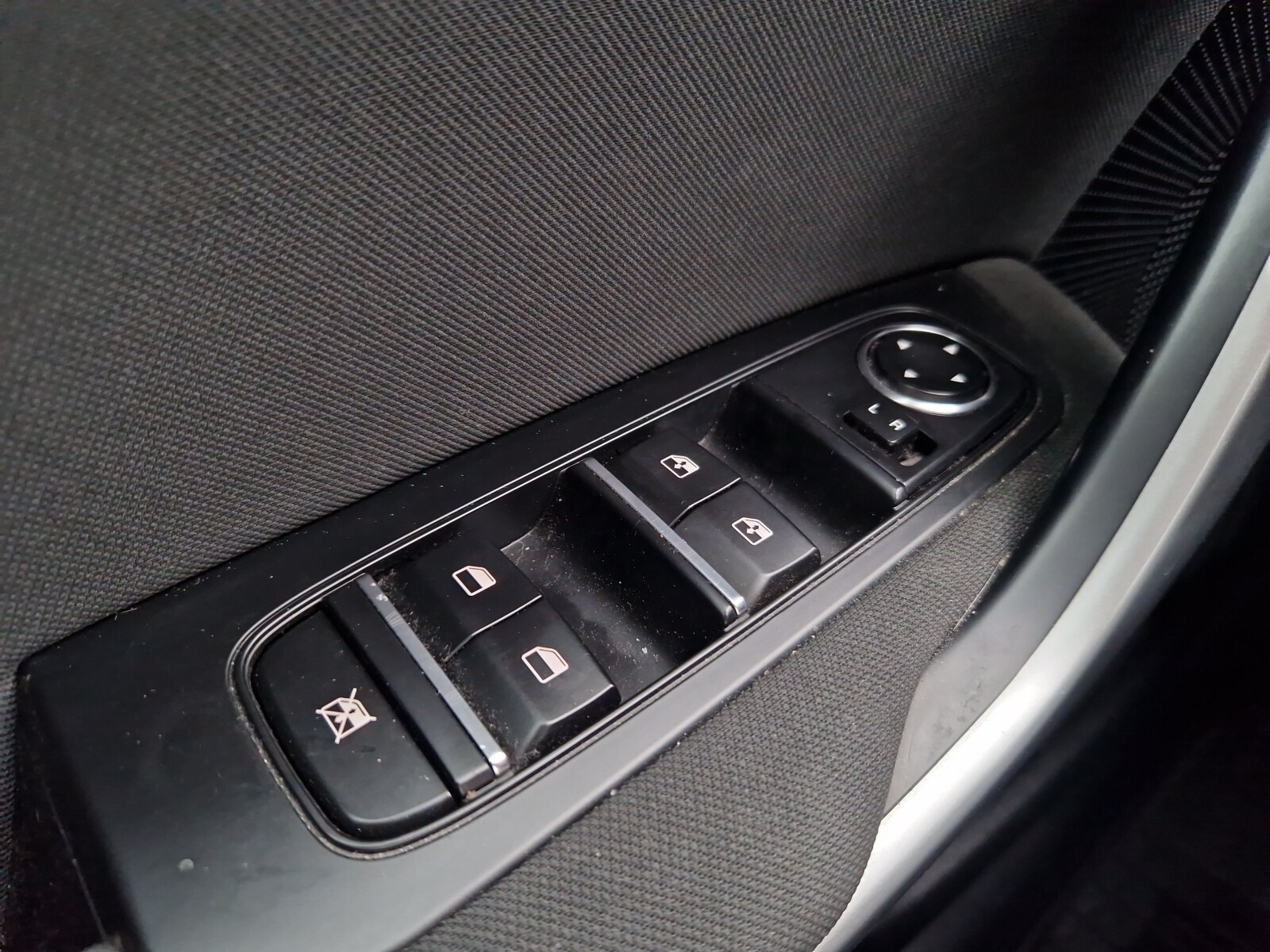Kia Ceed - zdjęcie 14