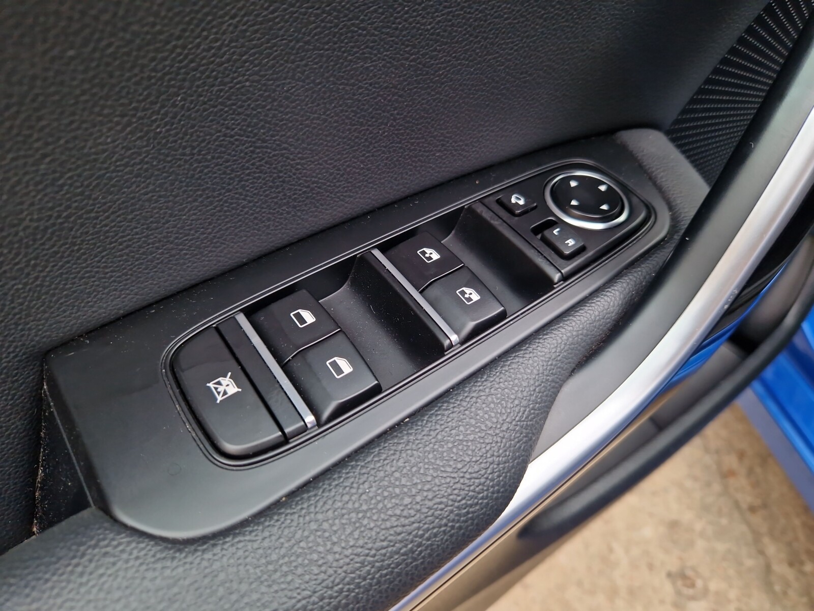 Kia Ceed - zdjęcie 14
